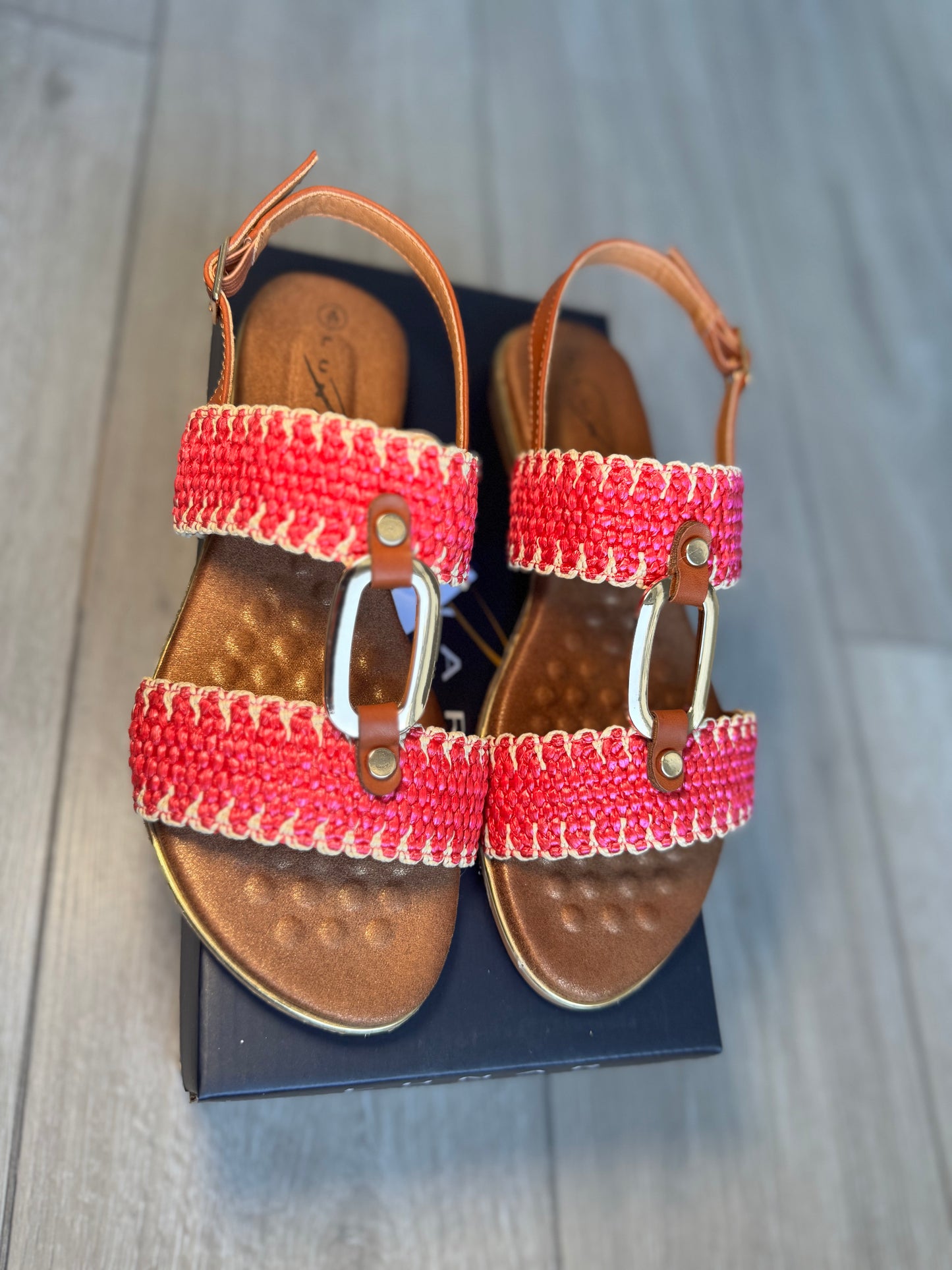 Lunar Jules Pink Sandal