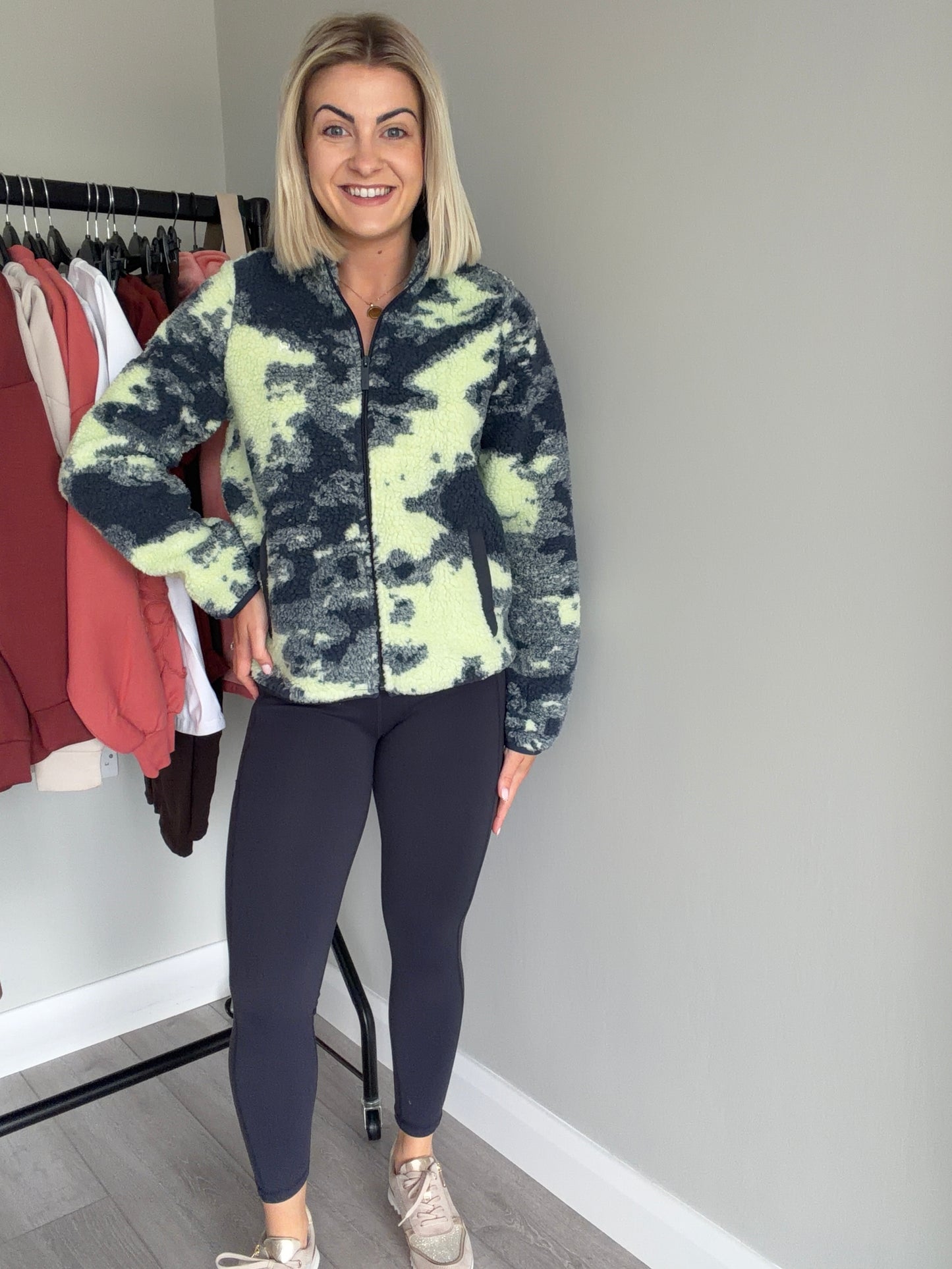 Relax & Renew Nessa Navy Leggings