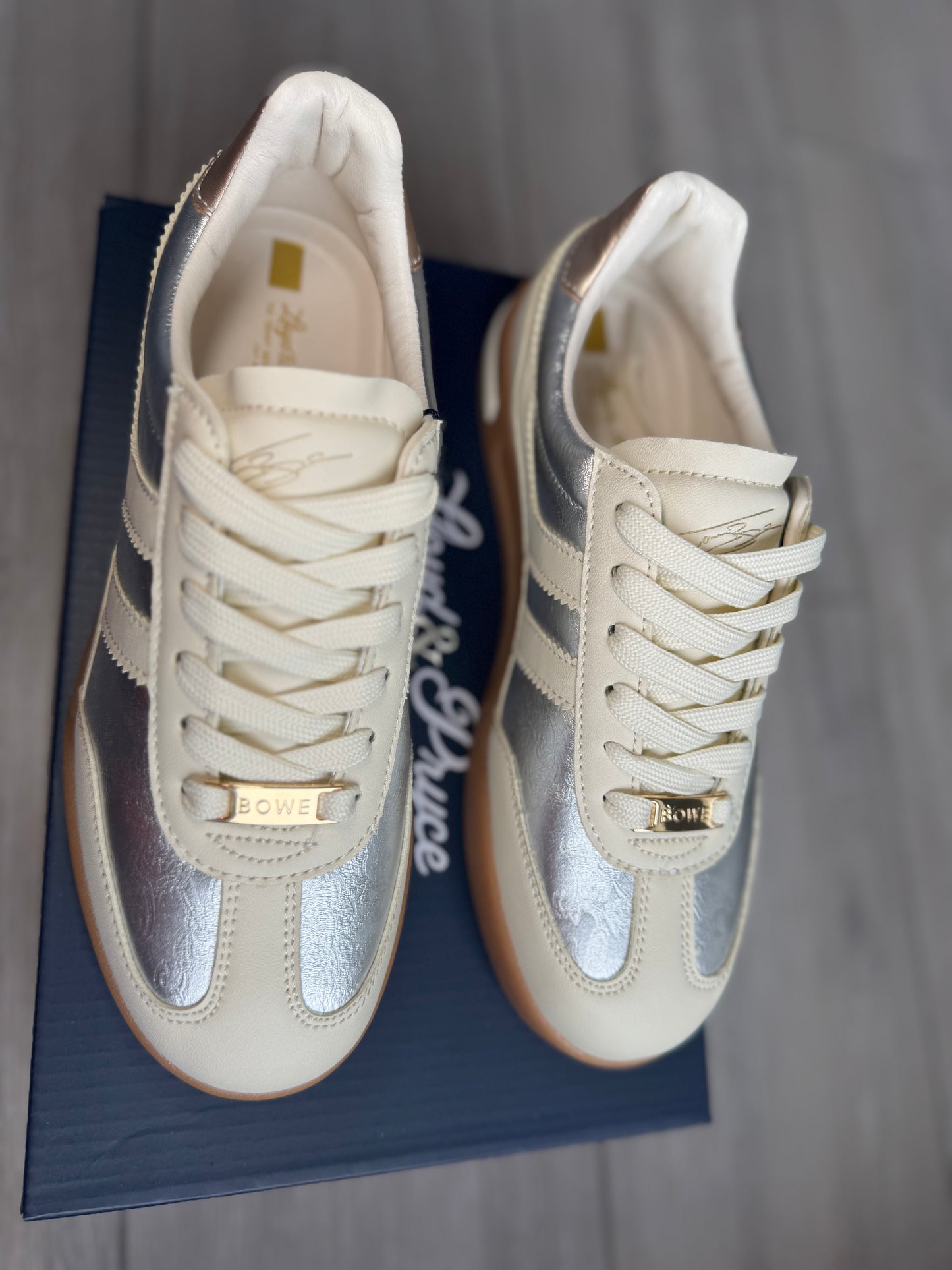 Lloyd & Pryce McGhen Timeless Bloom Trainer