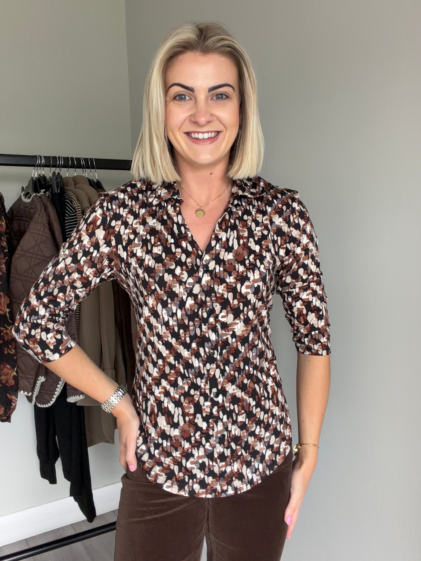 Emreco Brown/Black 3/4 Collar Blouse