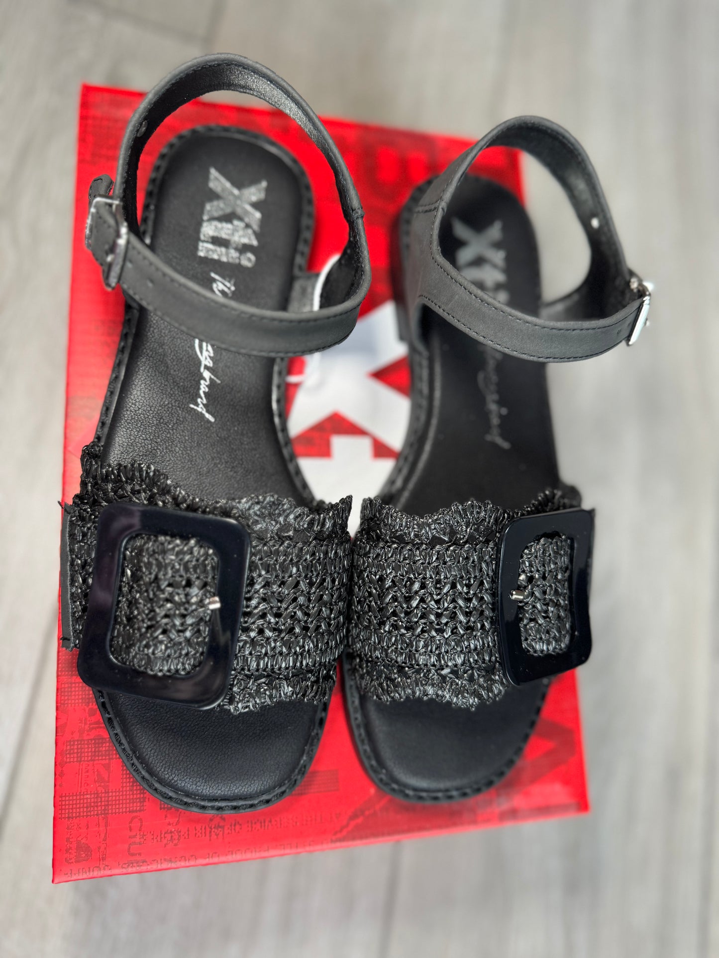 XTI Black Weave Sandal
