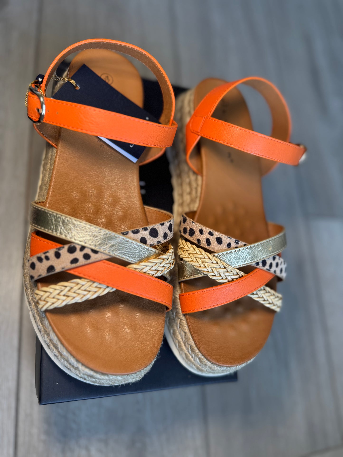 Lunar Flick Orange Sandal