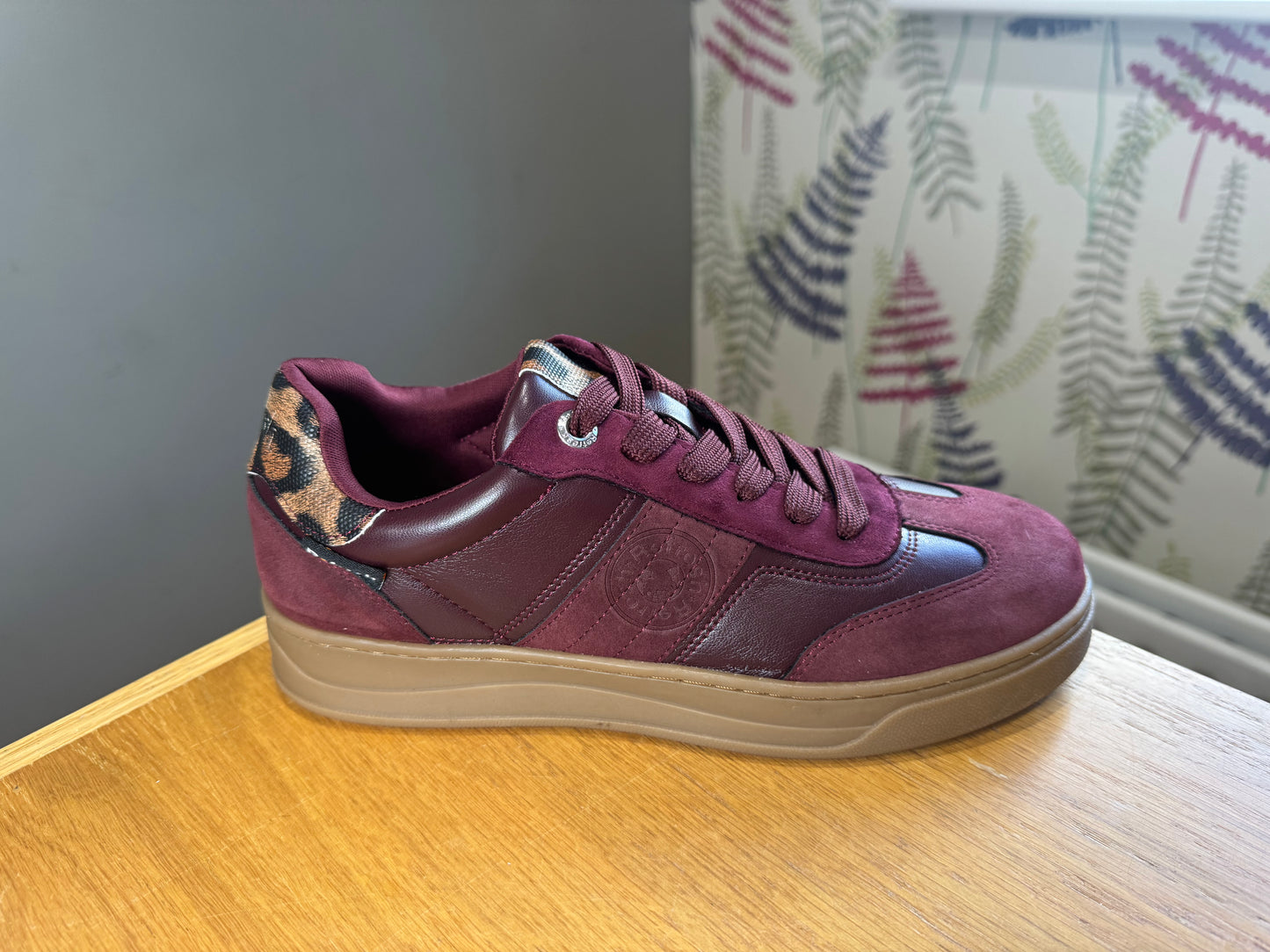 Refresh Burgundy/Leopard Trainer