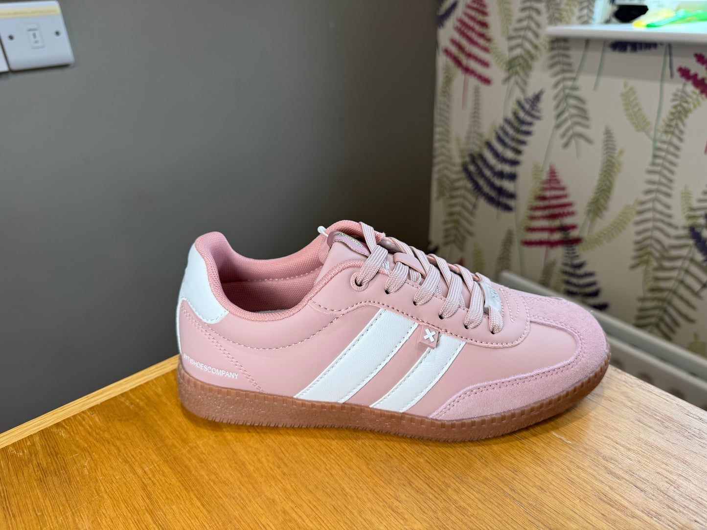 XTI Nude Stripe Trainer