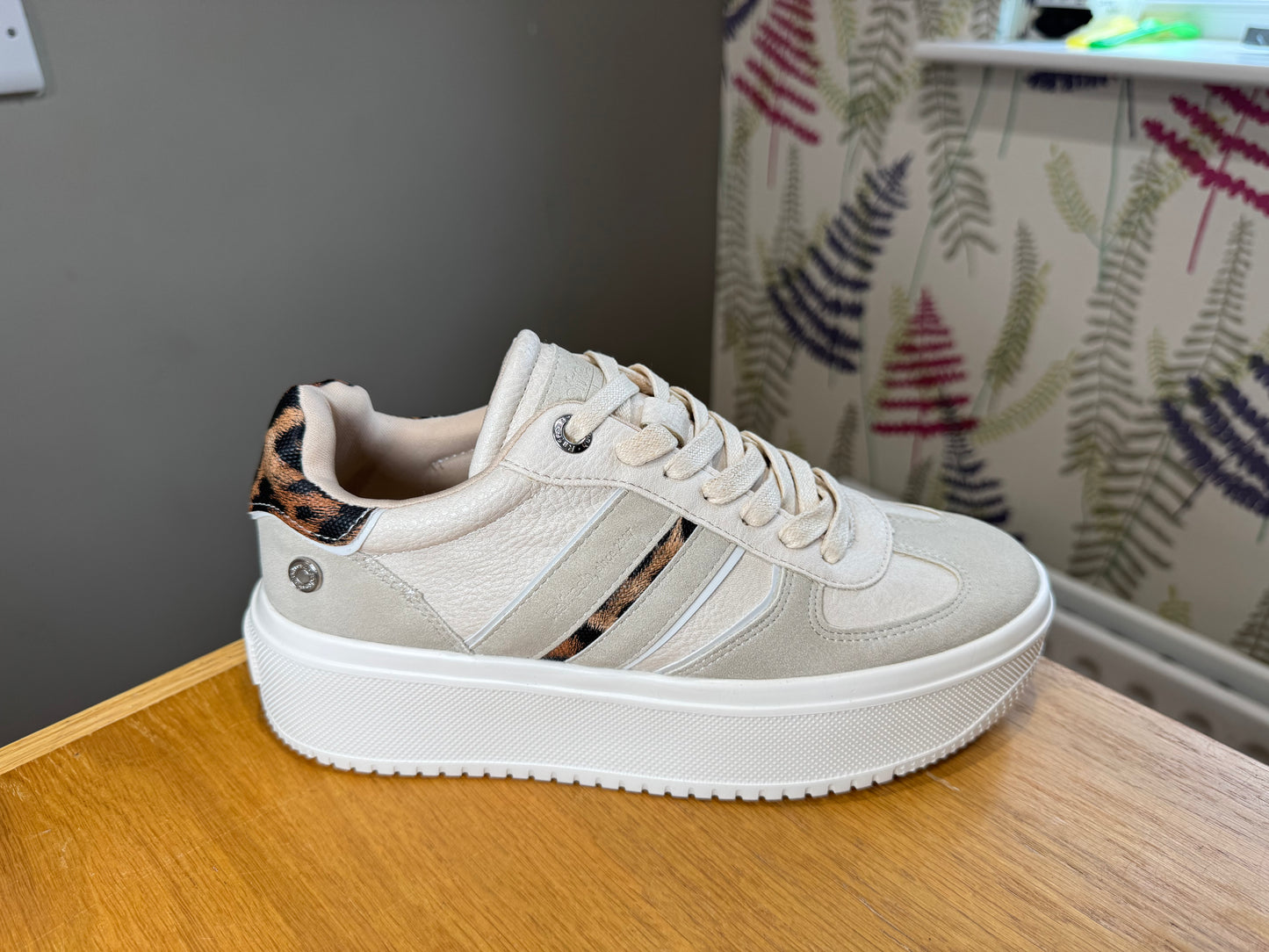 Refresh Beige Platform Trainer