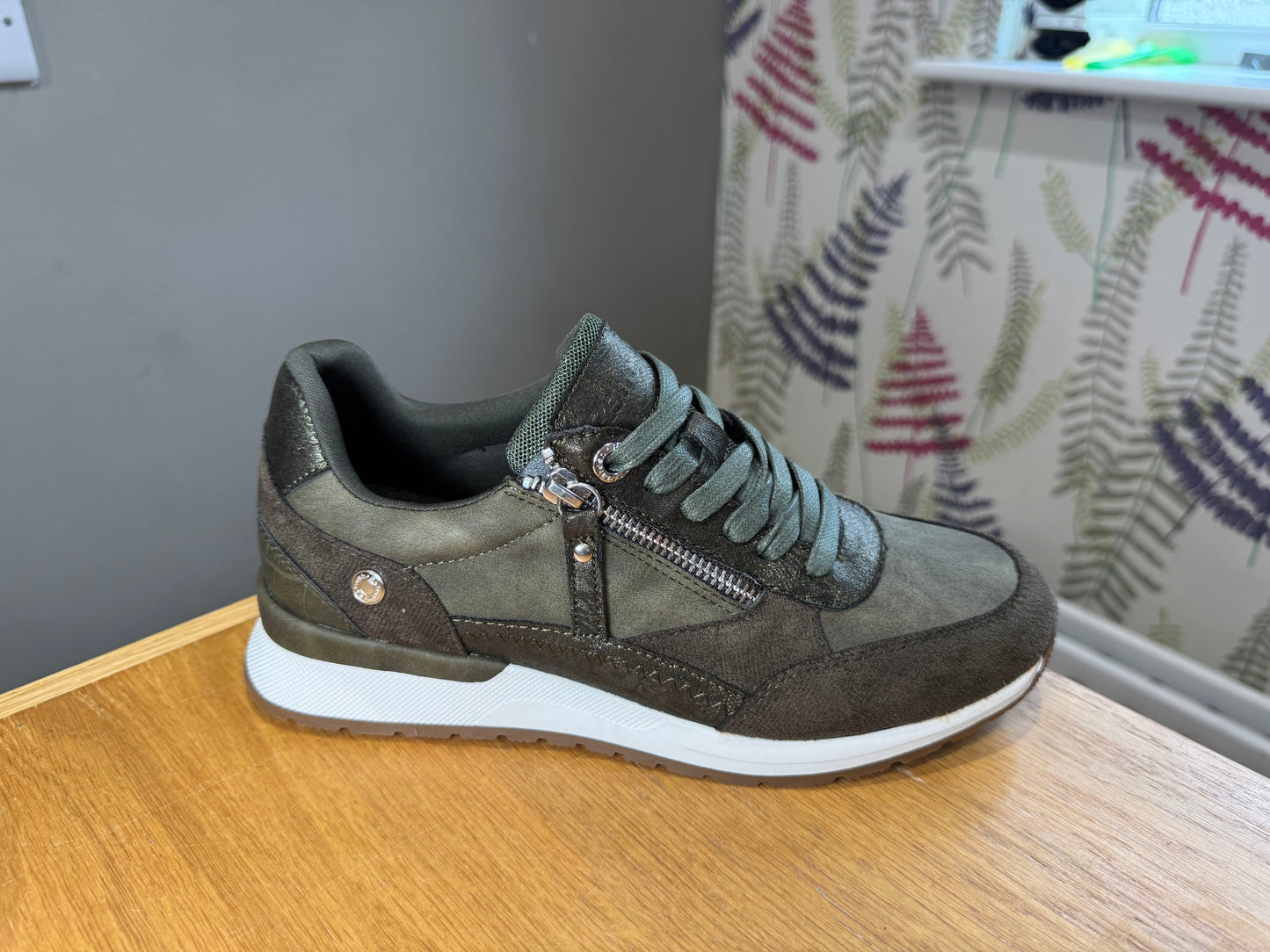 Refresh Khaki Zip Trainer