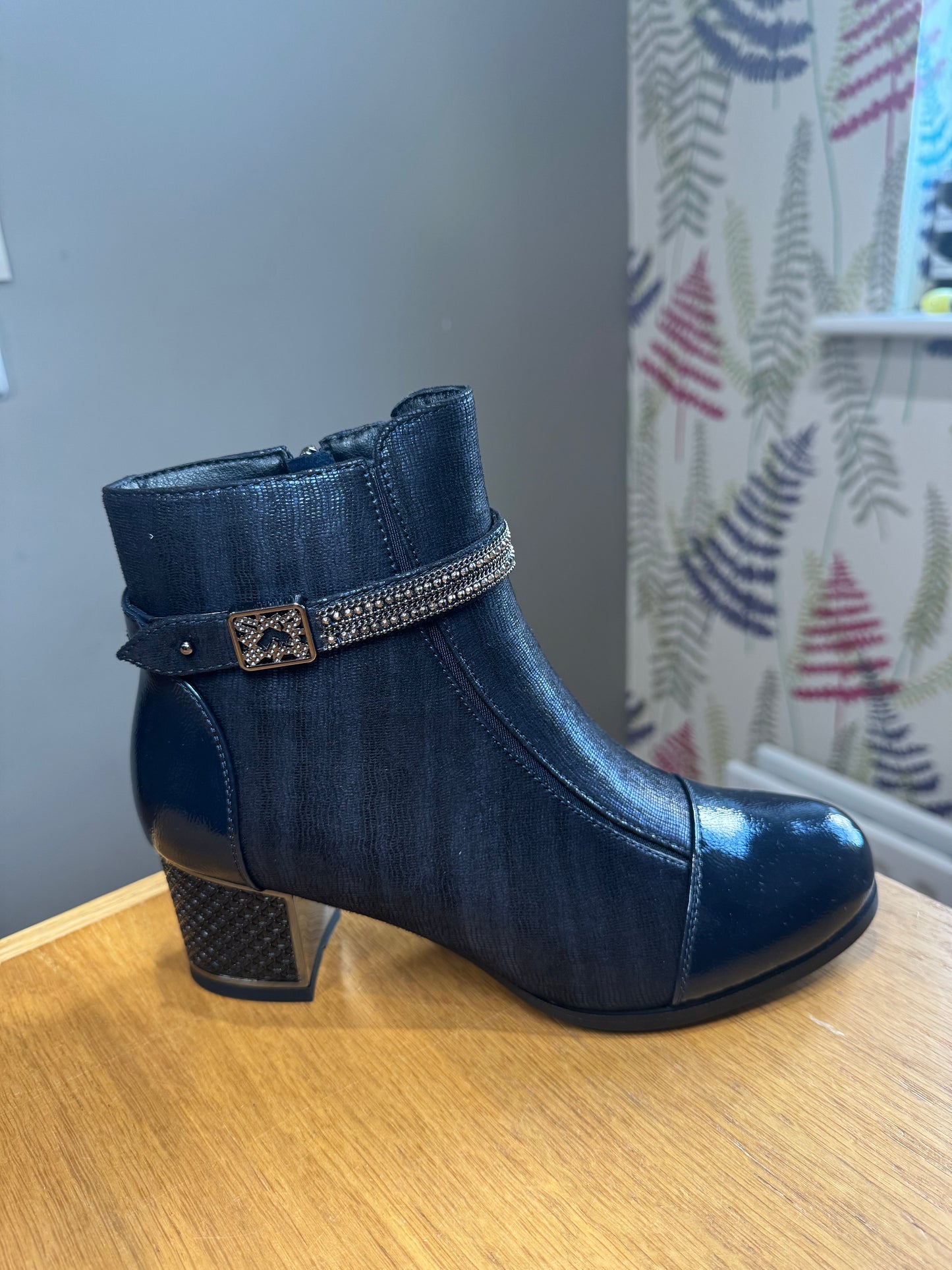 Redz Navy Shimmer/Diamanté Block Boot