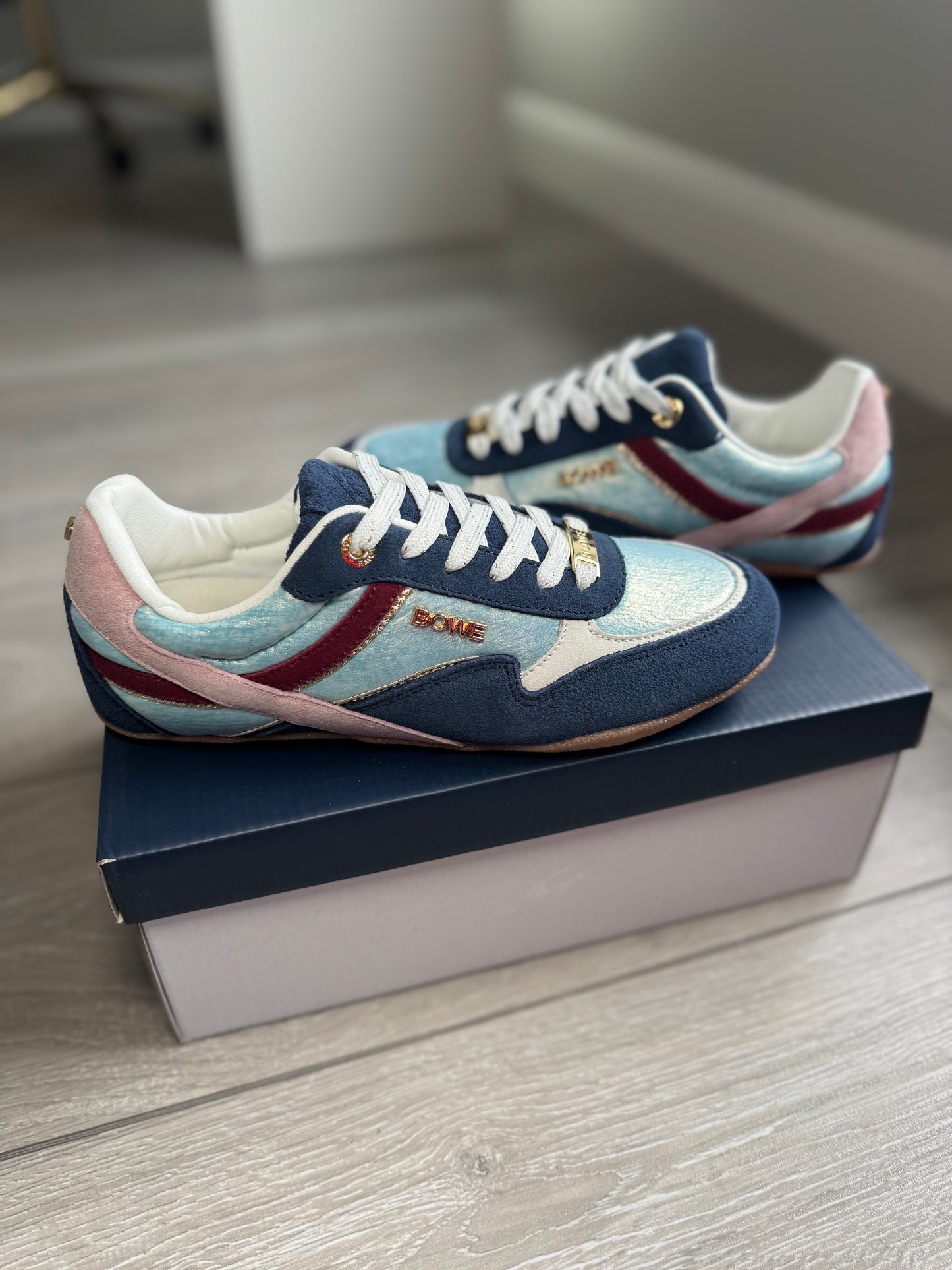 Lloyd & Pryce Buttimer Admiral Stream Trainer