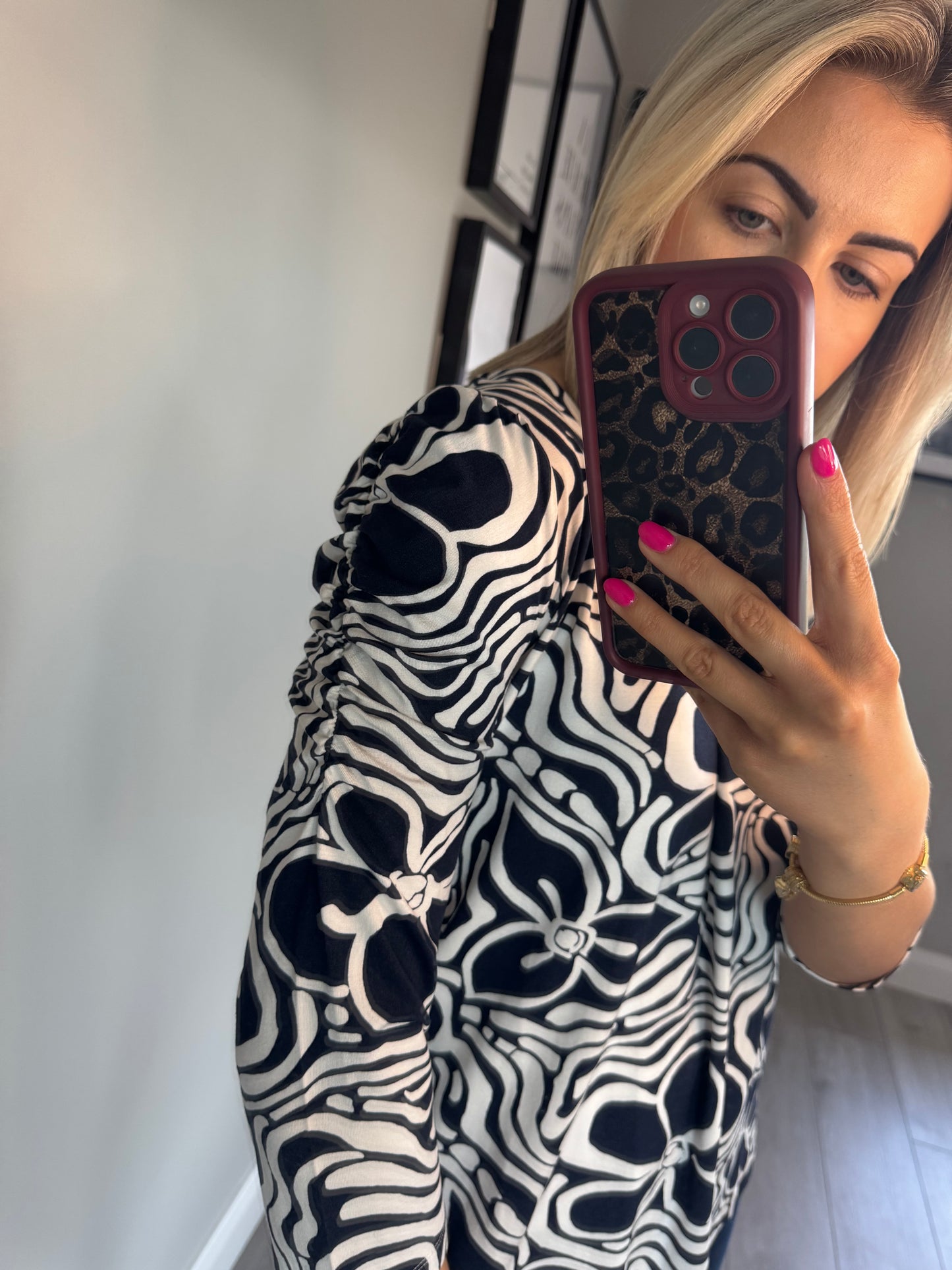 Yest Navy/White Print Top