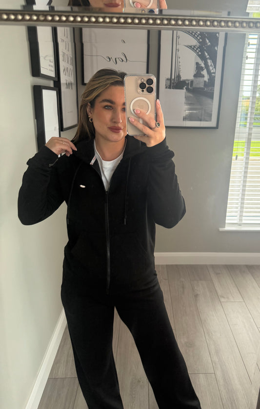 Relax & Renew Madison Black Zip Hoody