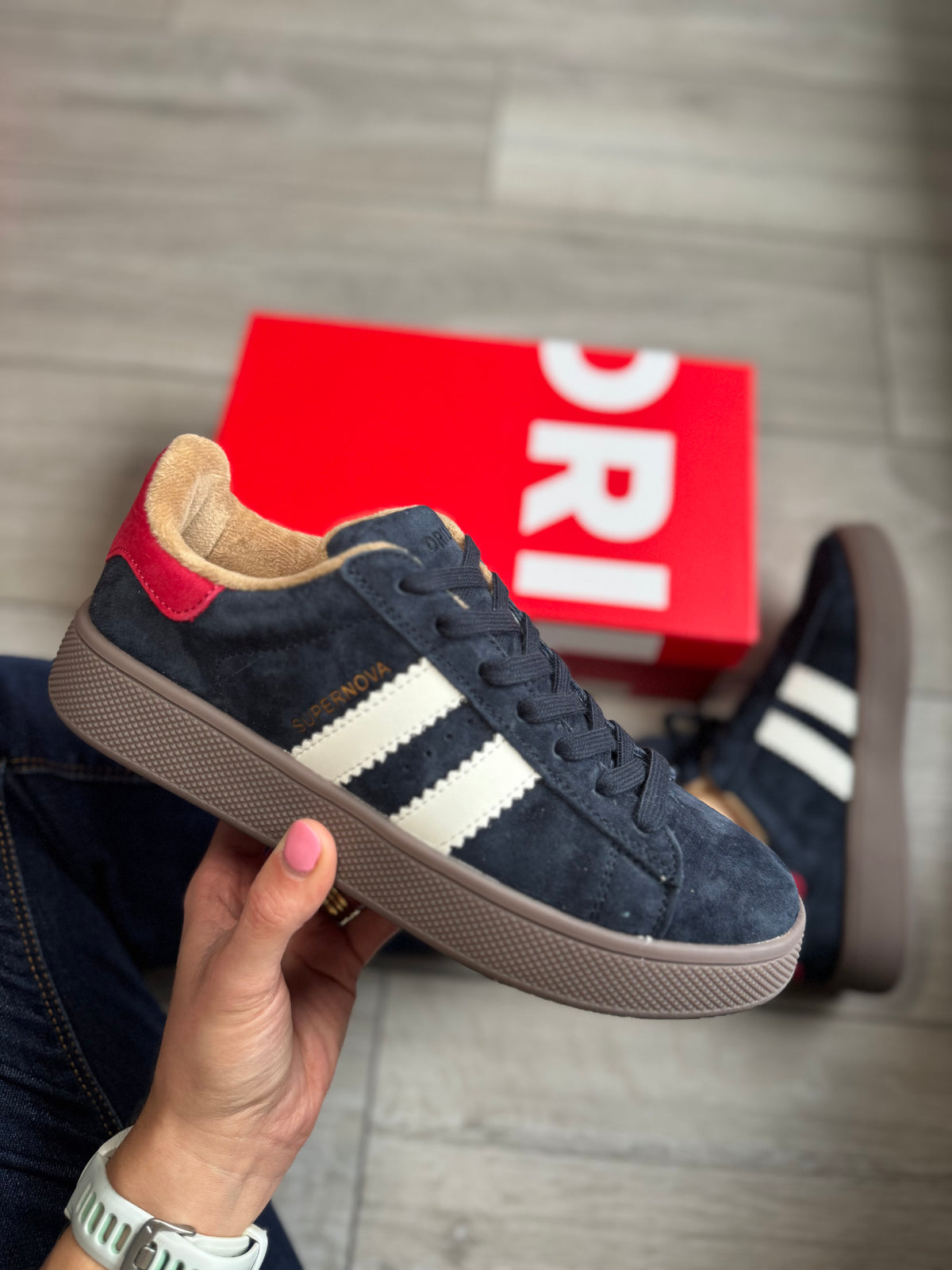 Drilleys Thirty Four Cobalt Trainer