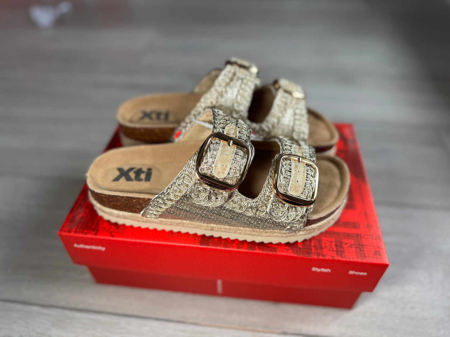 XTI Gold Espadrille Slider