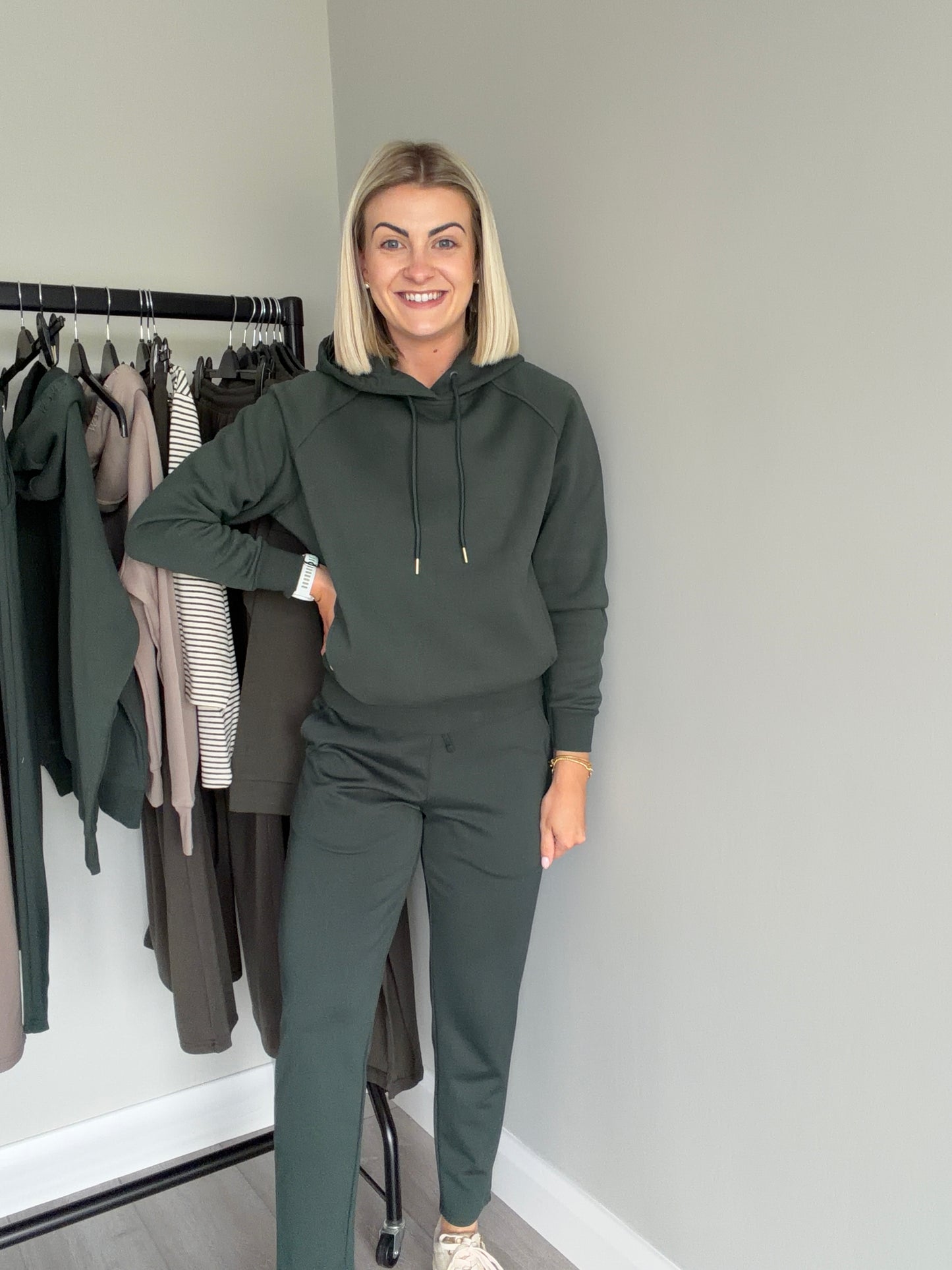 Relax & Renew Clio Forest Hoody