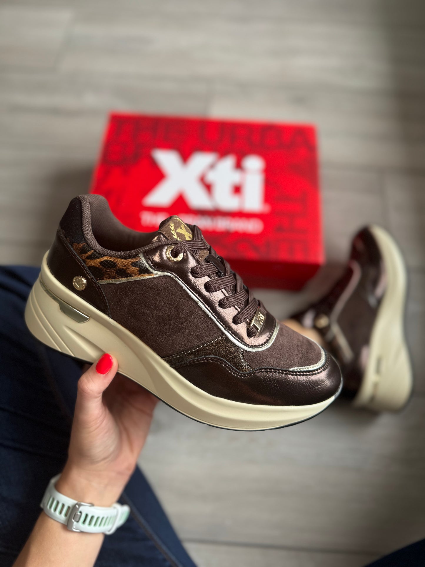 XTI Brown Wedge Trainer
