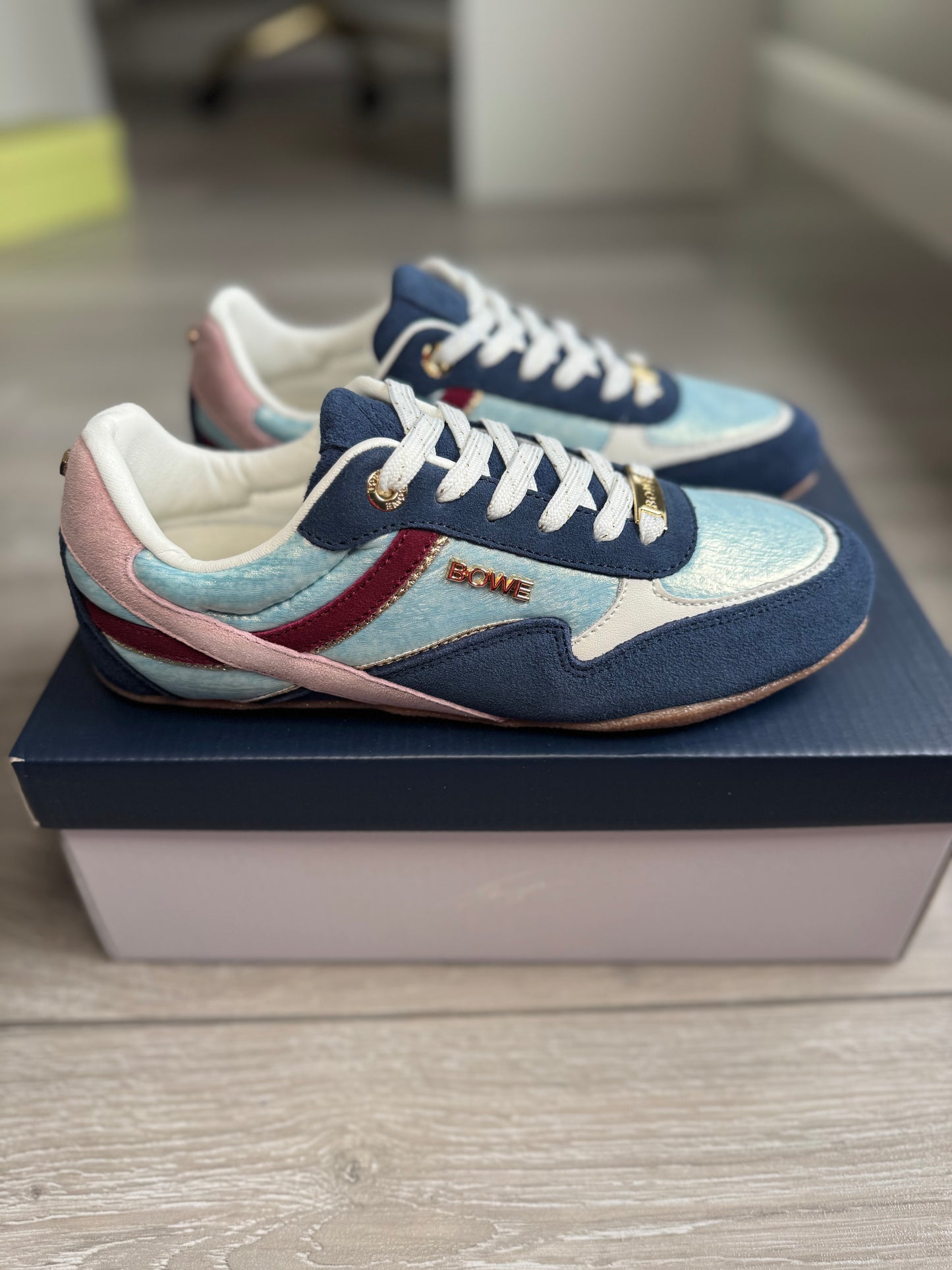 Lloyd & Pryce Buttimer Admiral Stream Trainer
