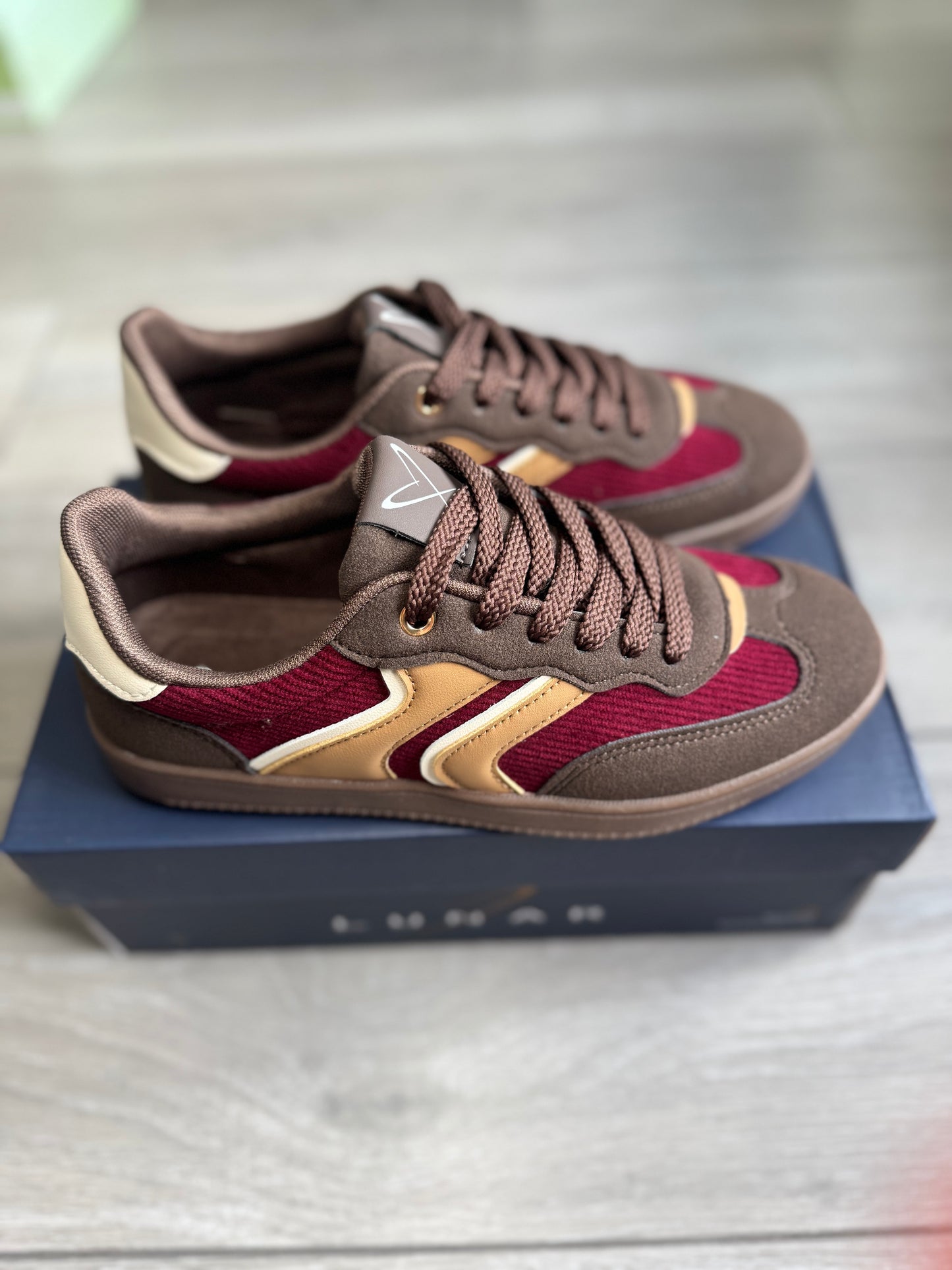 Lunar Jersey Brown Trainer
