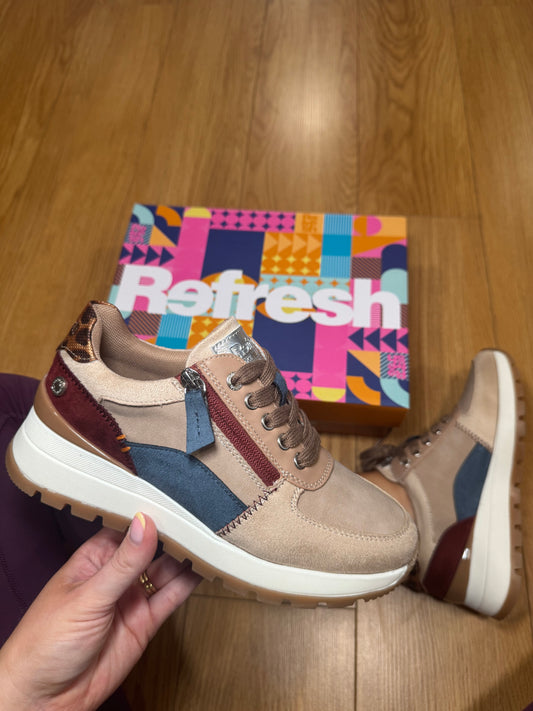Refresh Beige Multi Zip Trainer