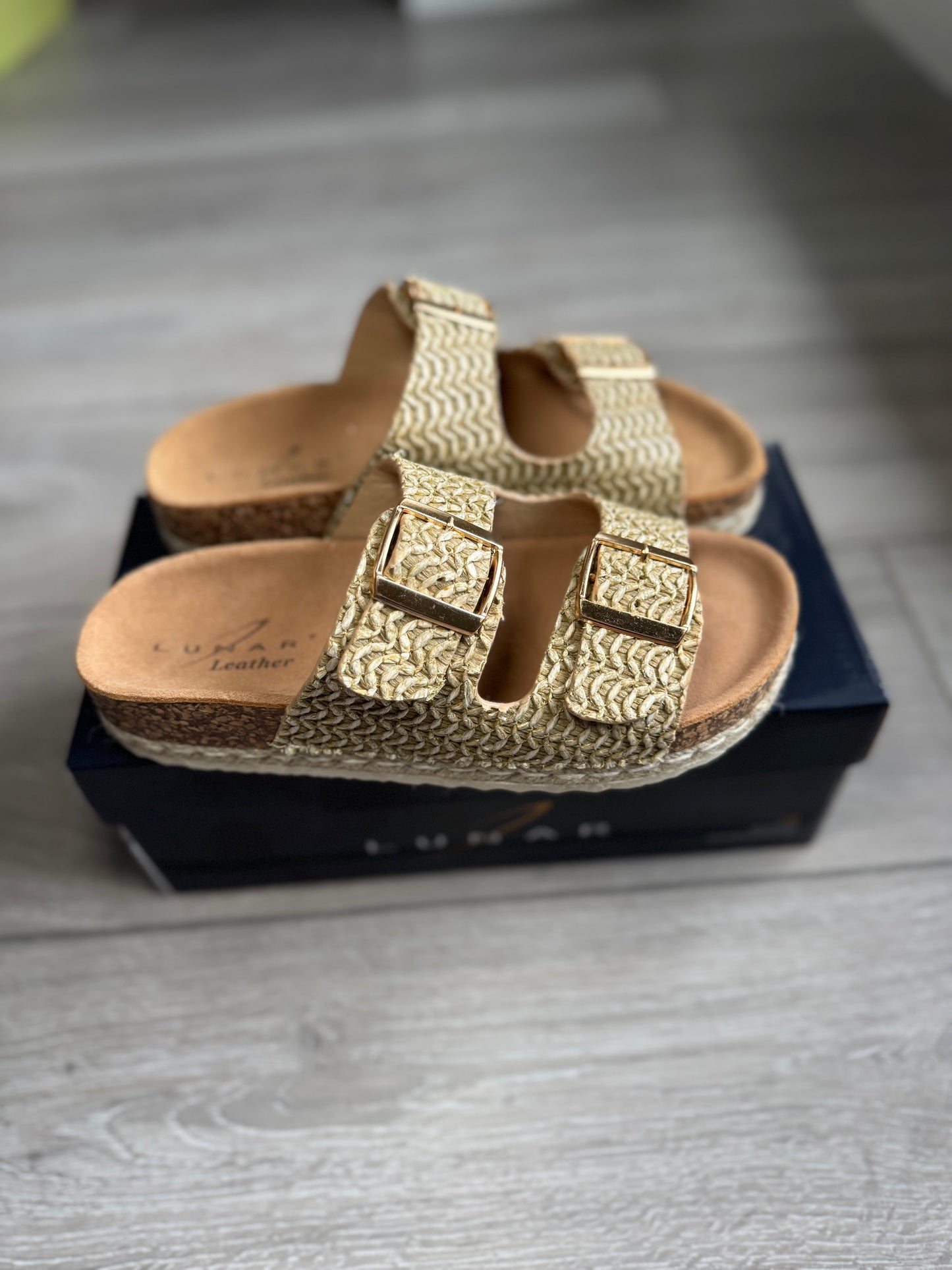 Lunar Sundae Beige Slider