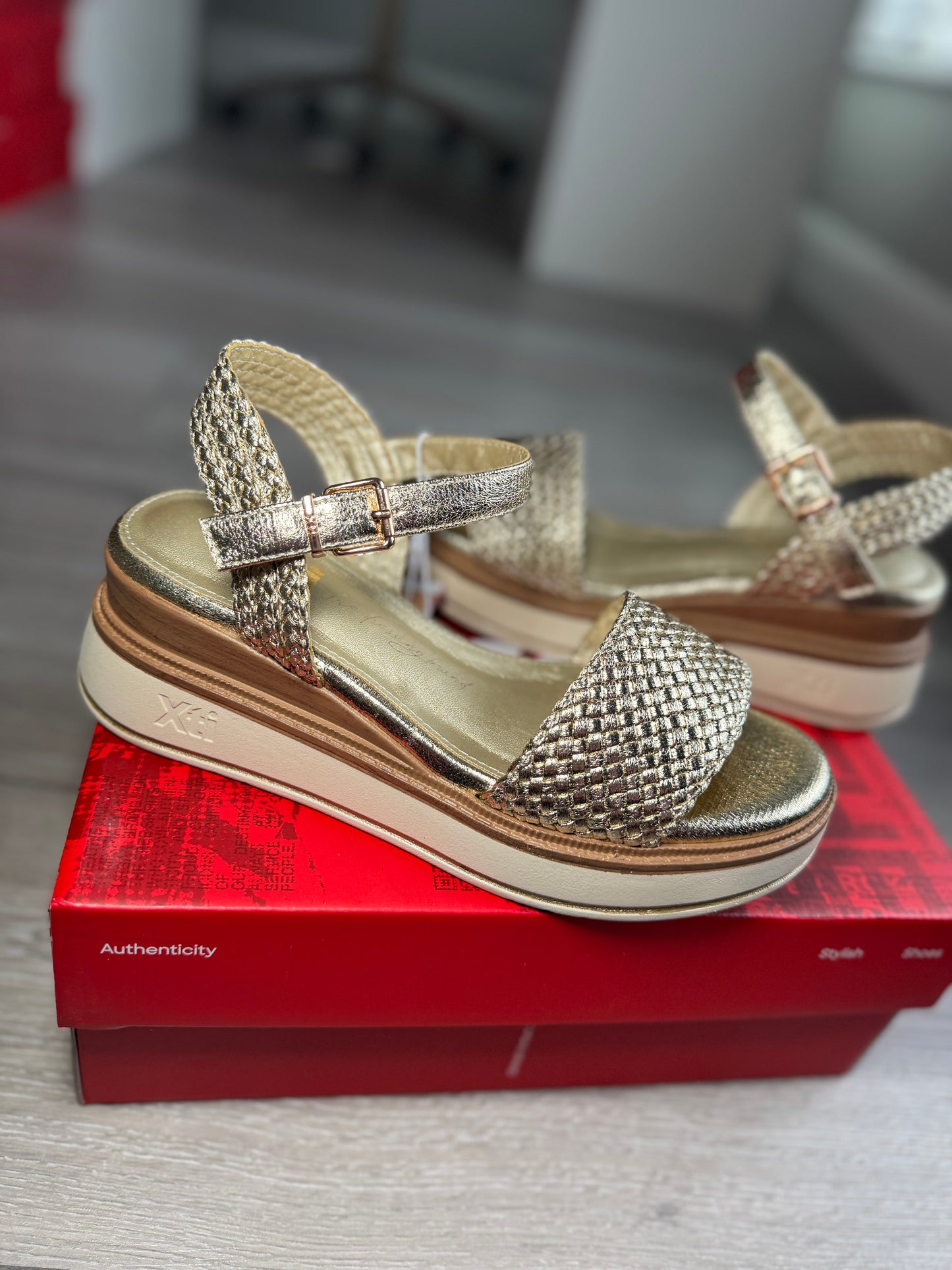 XTI Gold Wedge Sandal