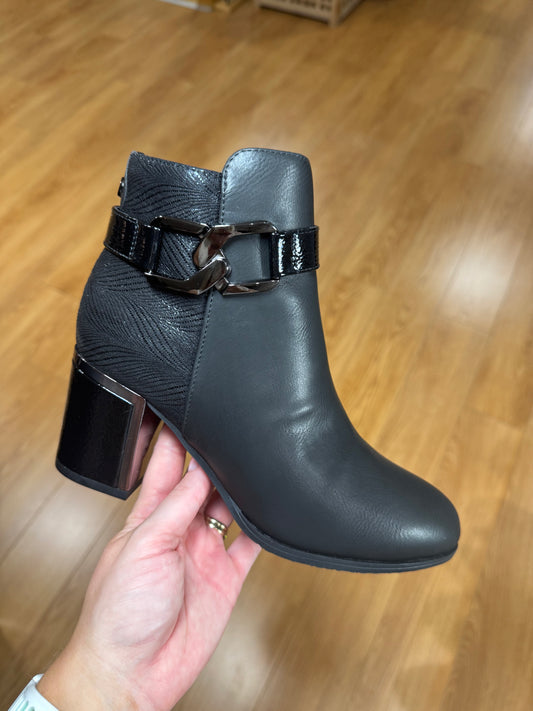 Lotus Adelaide Black Boot