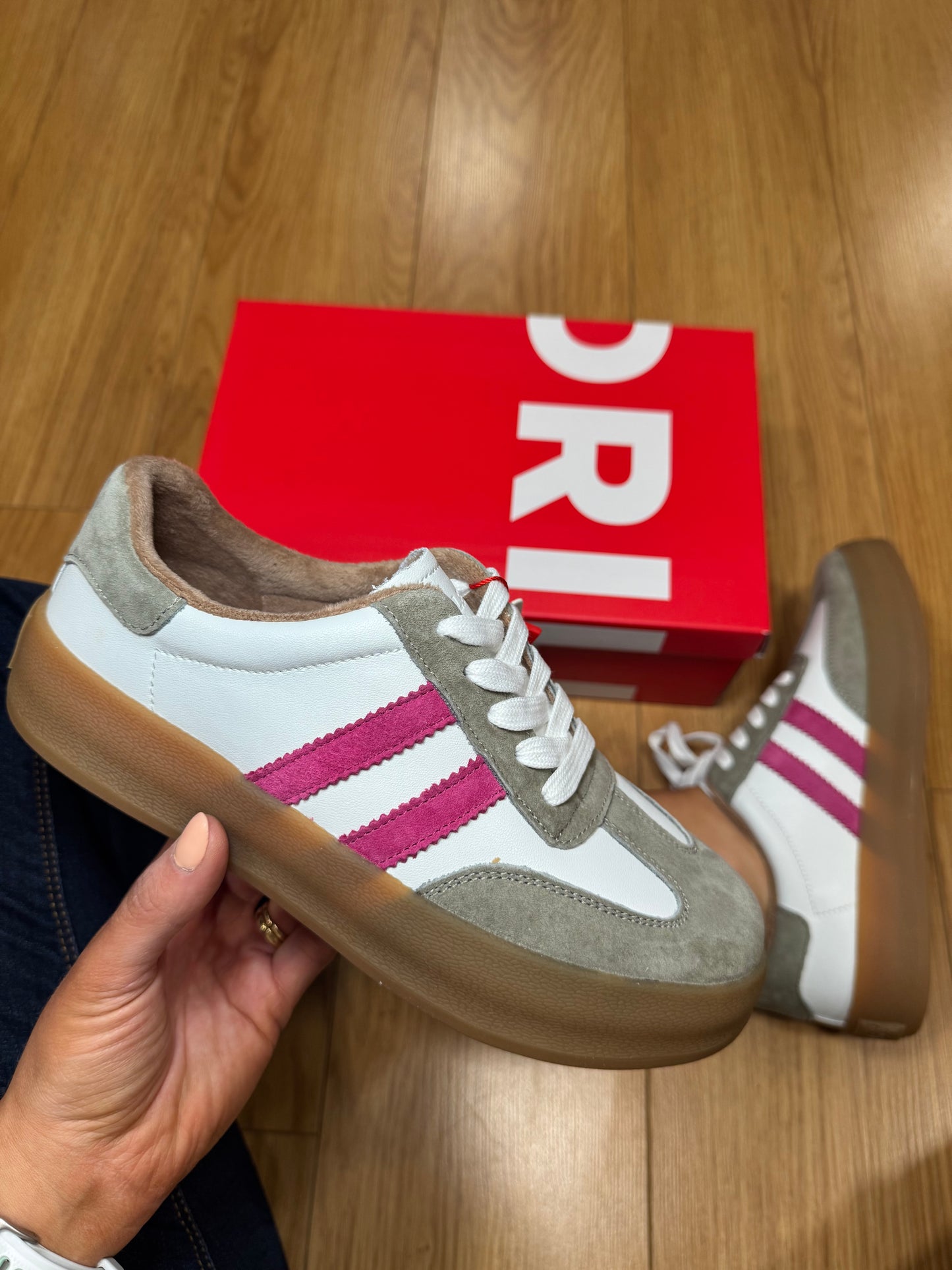 Drilleys Fifty Cherry Olive Trainer