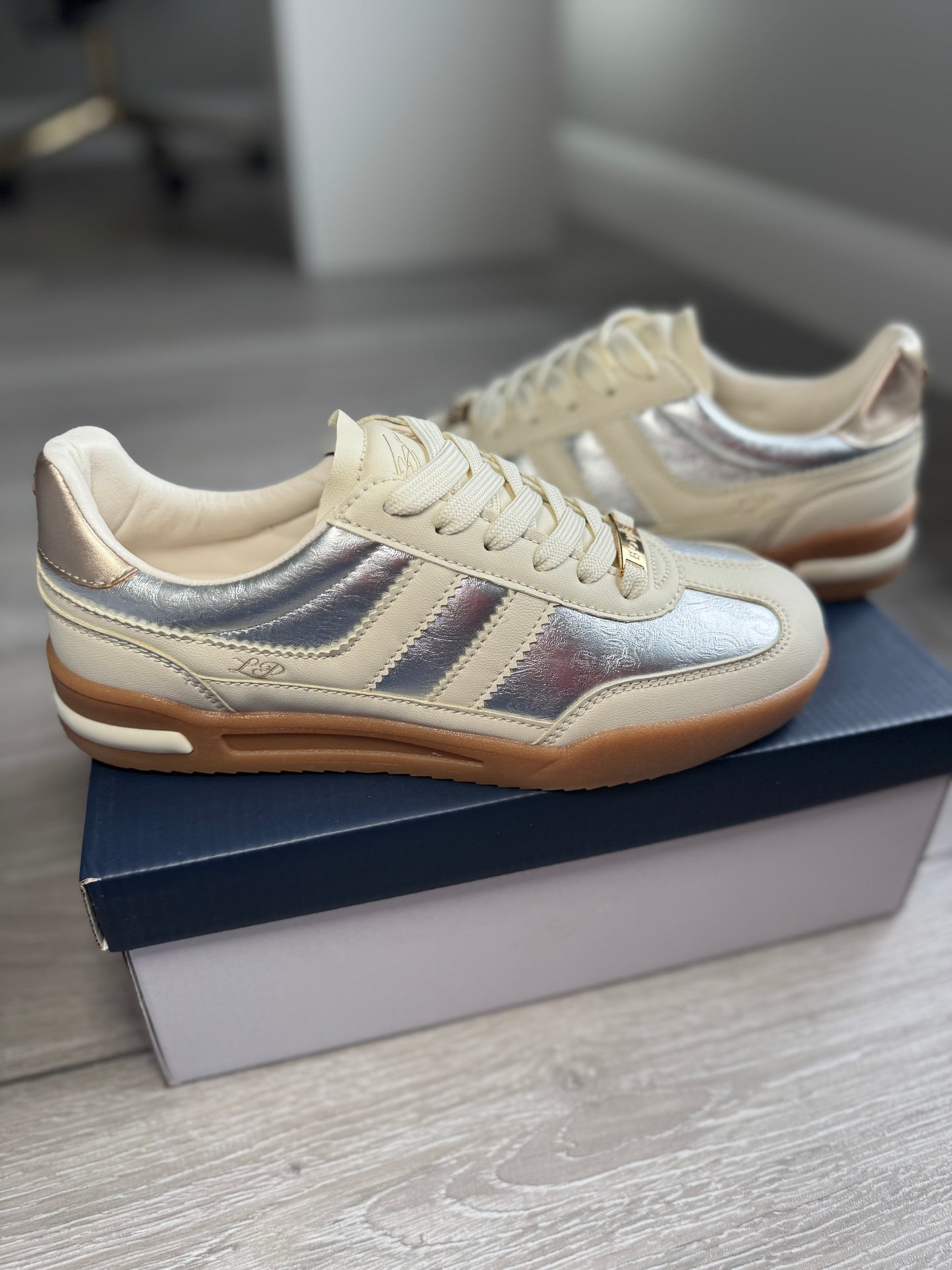 Lloyd & Pryce McGhen Timeless Bloom Trainer