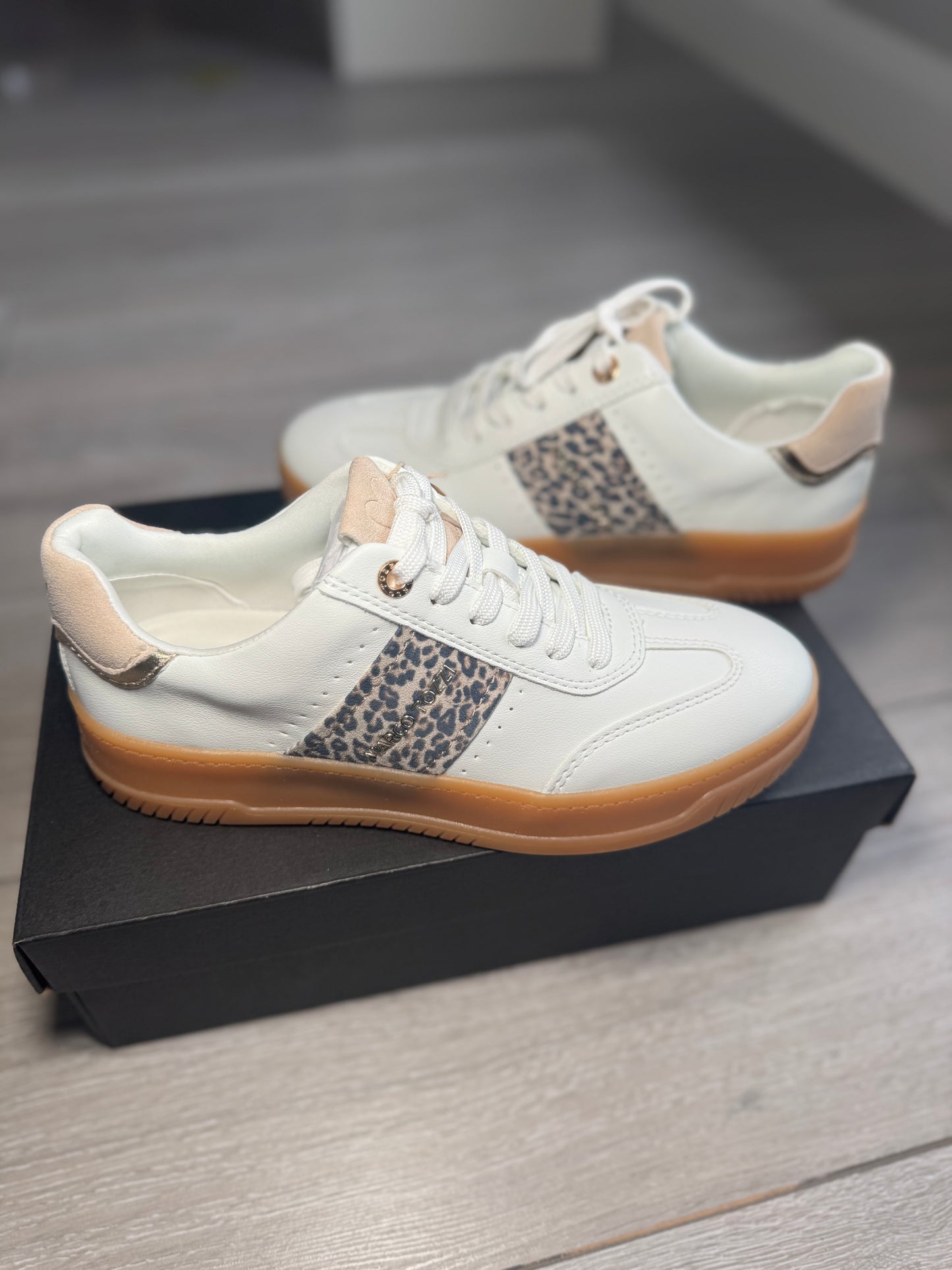 Marco Tozzi White/Leopard Trainer