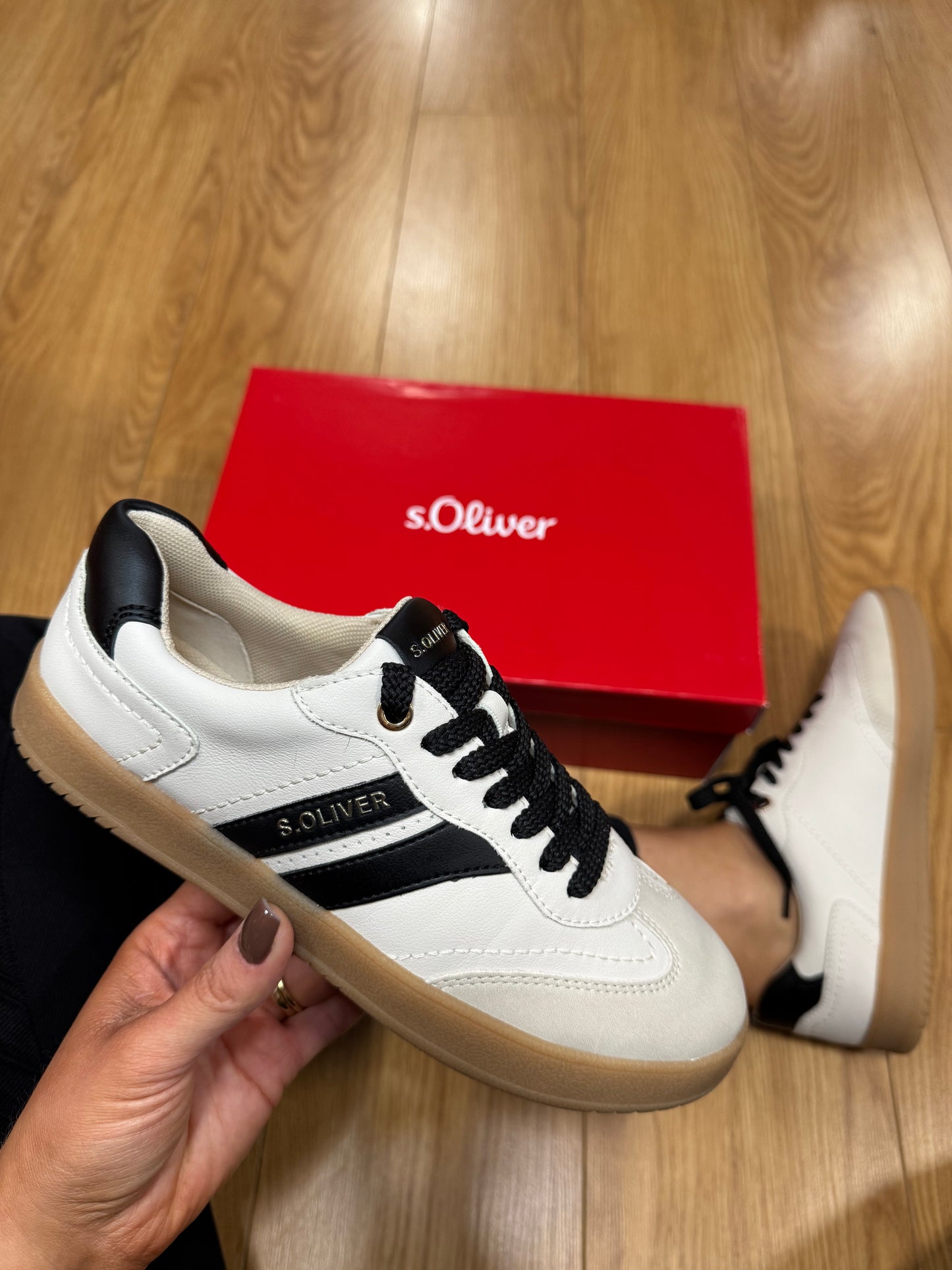 S. Oliver Nude/Black Trainer