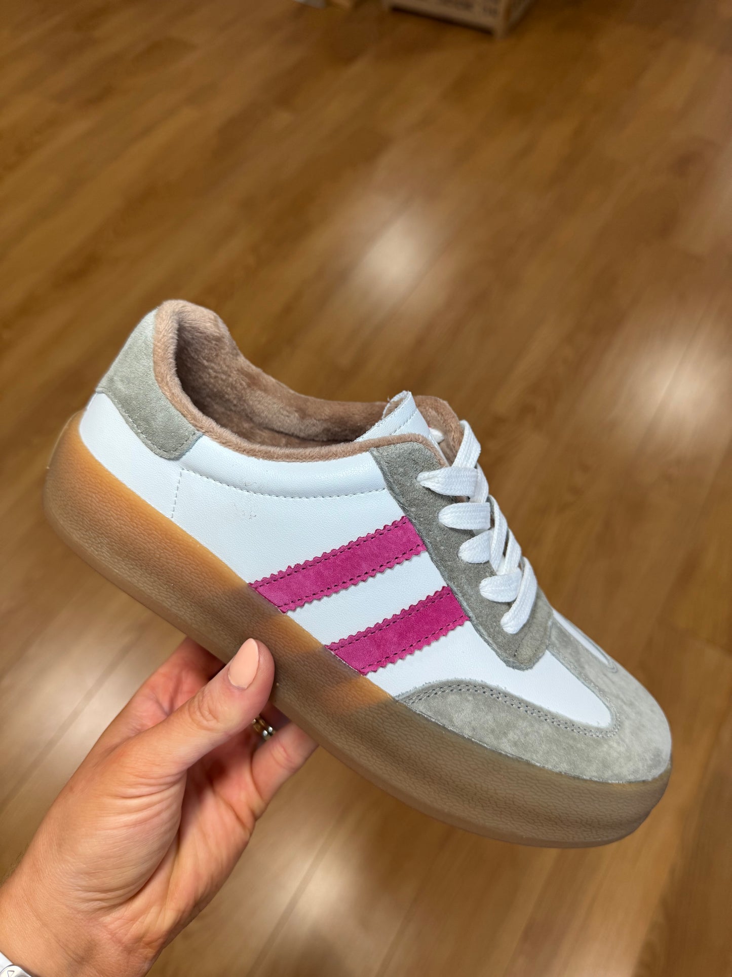 Drilleys Fifty Cherry Olive Trainer
