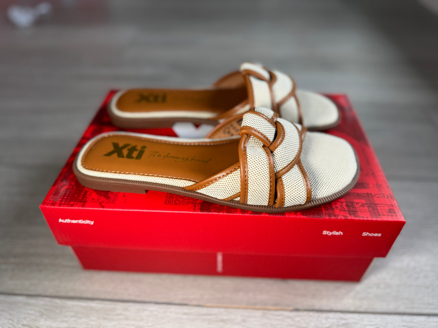XTI Camel/Beige Slider