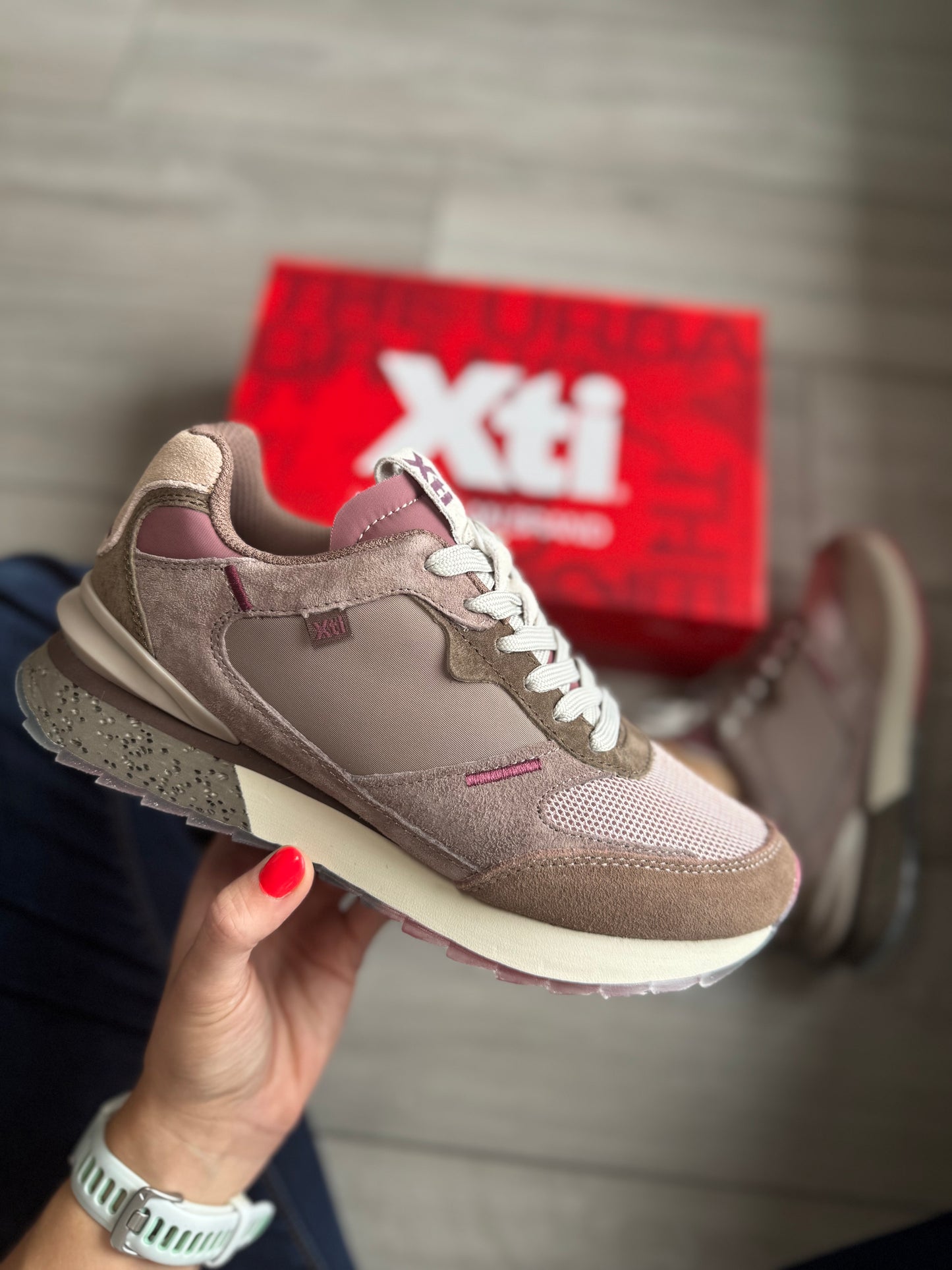 XTI Taupe/Mauve Knit Trainer