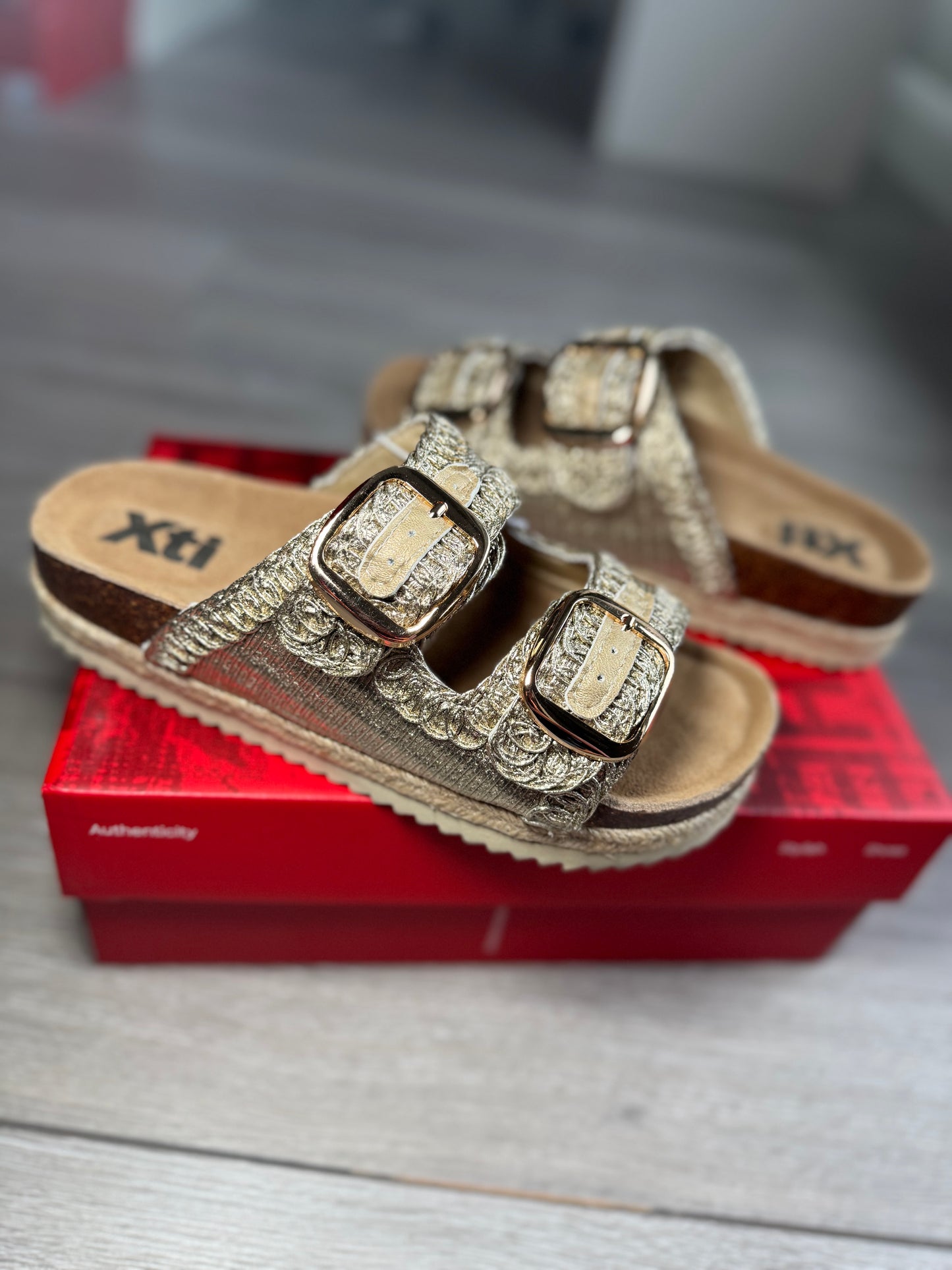XTI Gold Espadrille Slider