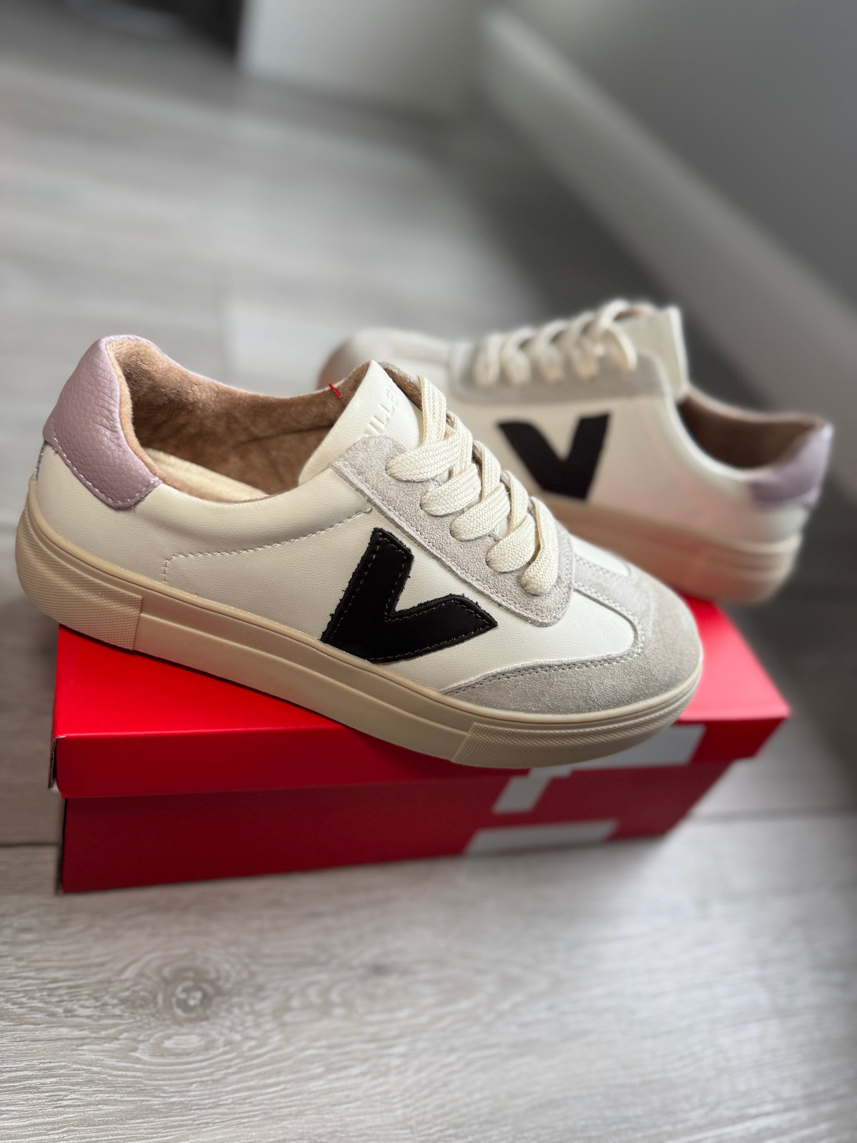 Drilleys Ninety Petal Pond Trainer