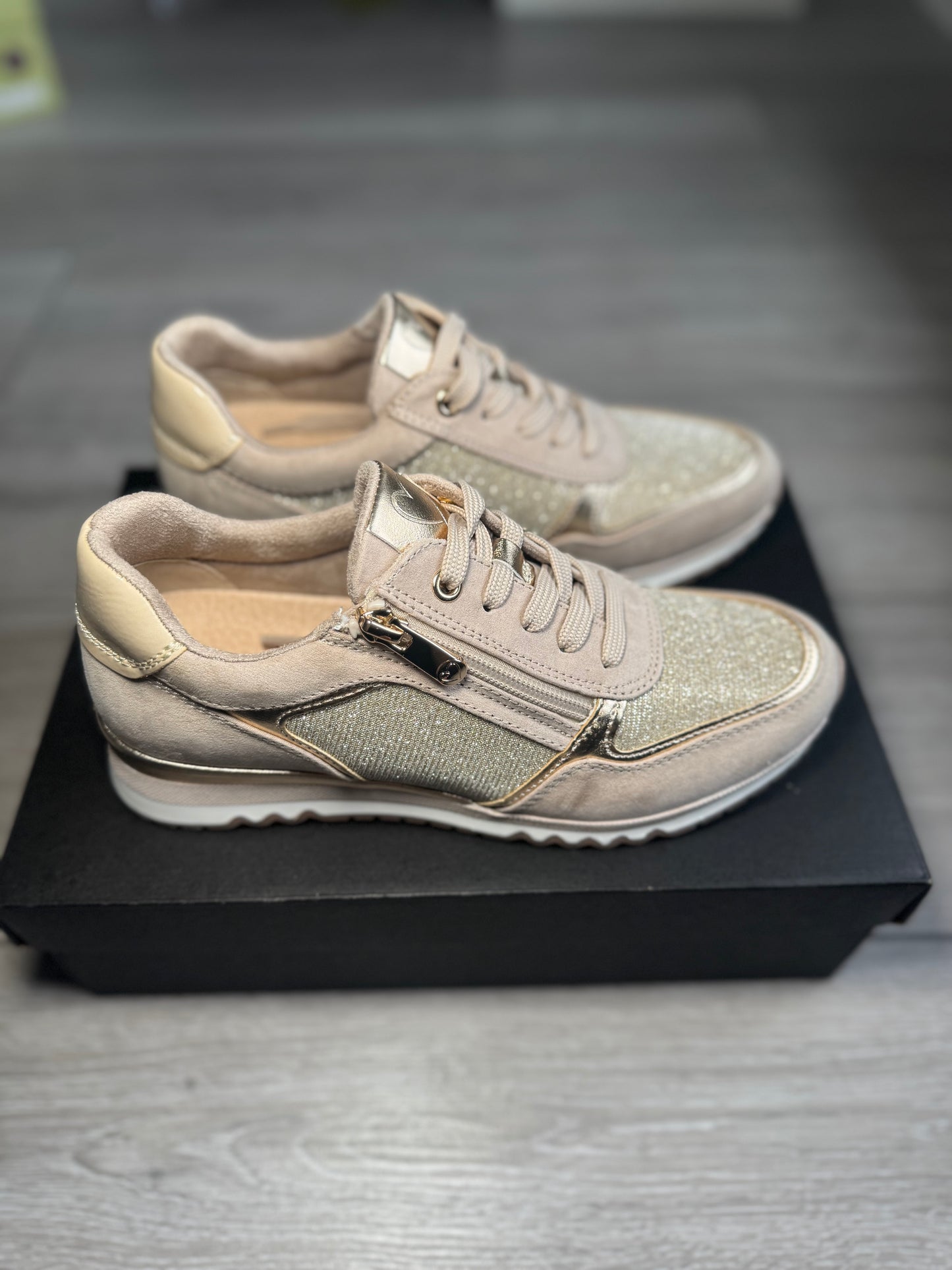 Marco Tozzi Dune Shimmer Zip Trainer