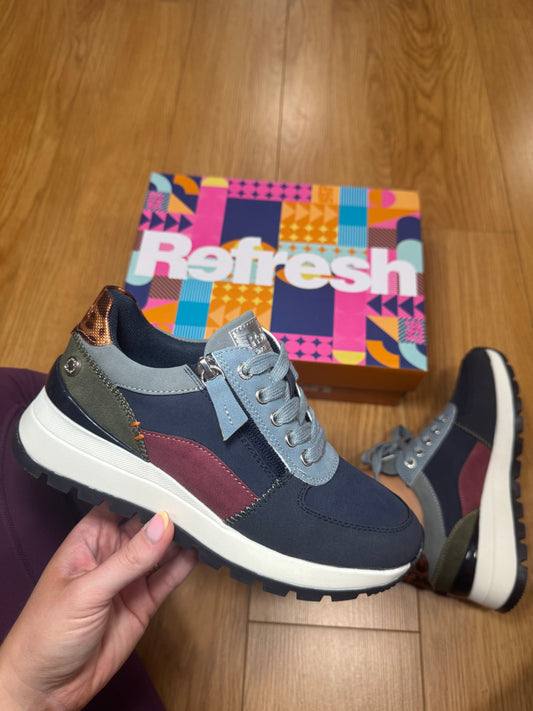 Refresh Navy Multi Zip Trainer