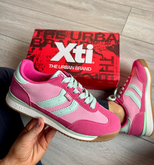 XTI Fuchsia Stripe Trainer
