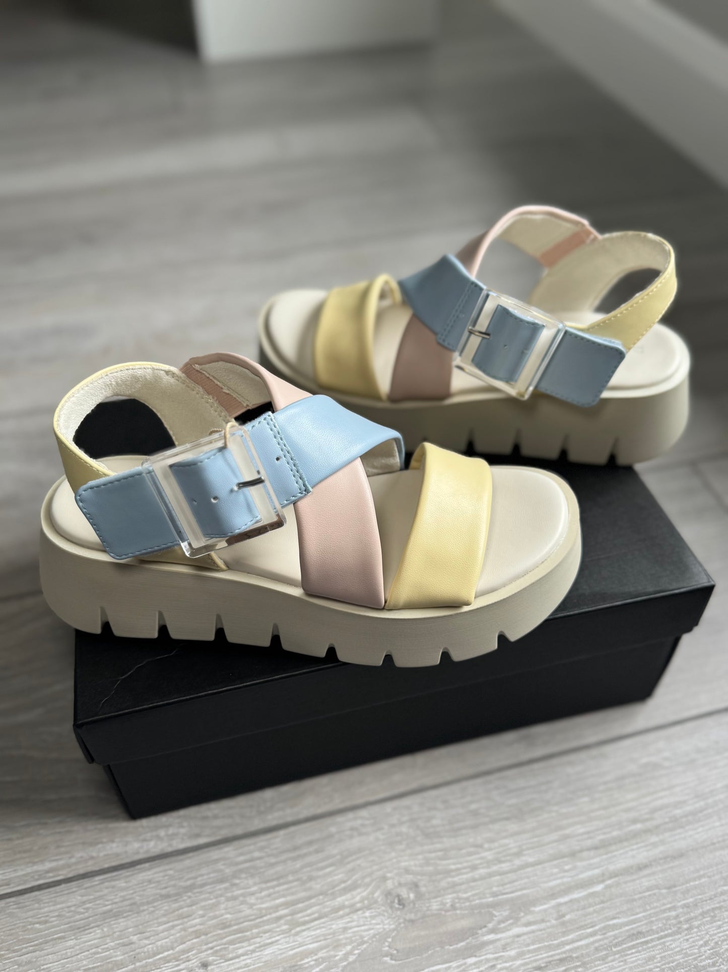 Marco Tozzi Vanilla Comb Sandal