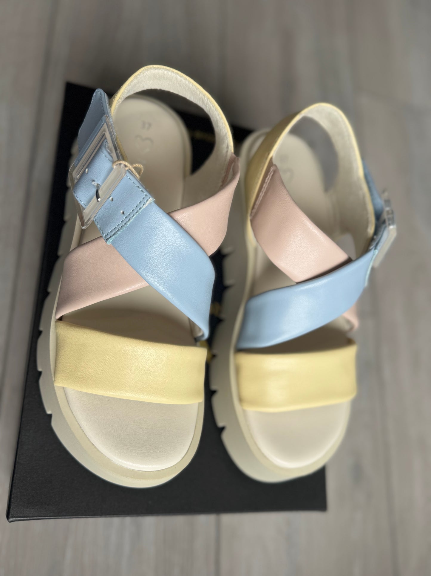 Marco Tozzi Vanilla Comb Sandal