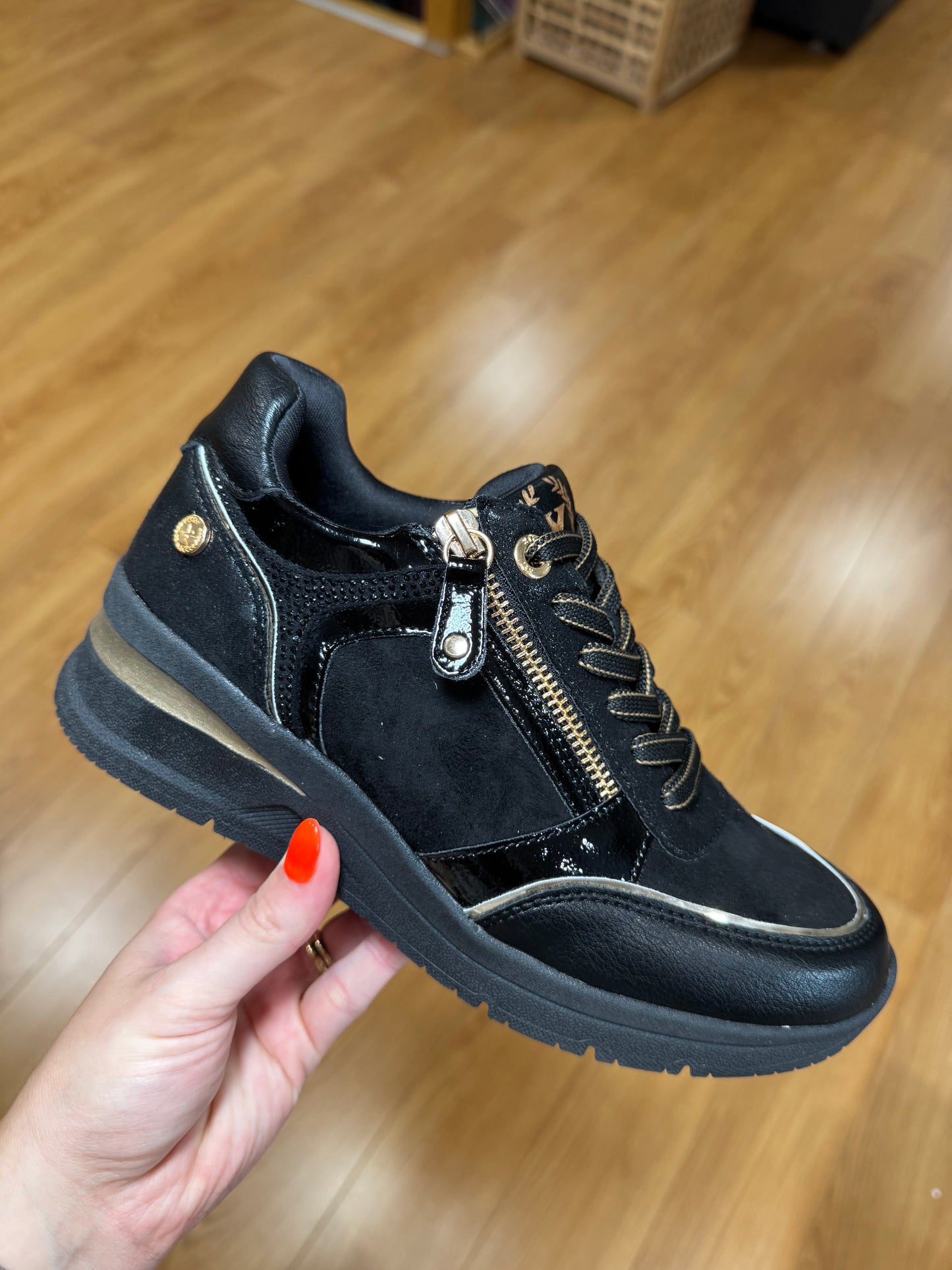 XTI Black/Gold Wedge Zip Trainer