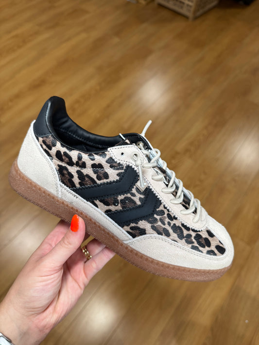 XTI Beige Leopard Stripe Trainer