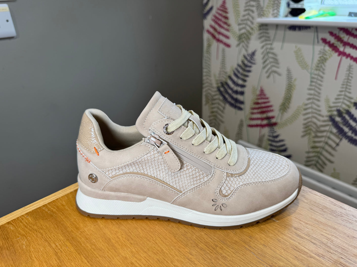 Refresh Beige Zip Trainer