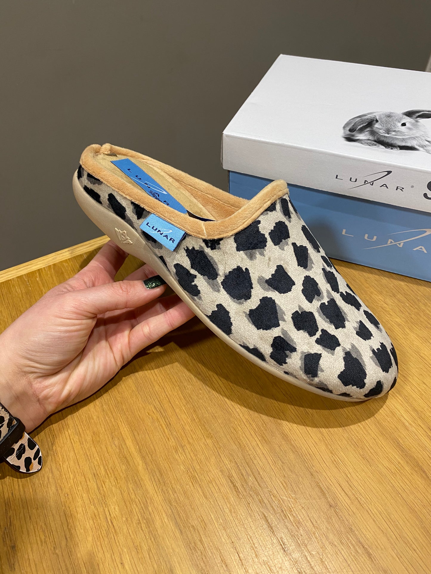 Lunar Fleet Leopard Slipper