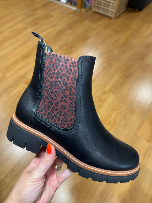 Lunar Ribble Black/Leopard Chelsea Boot