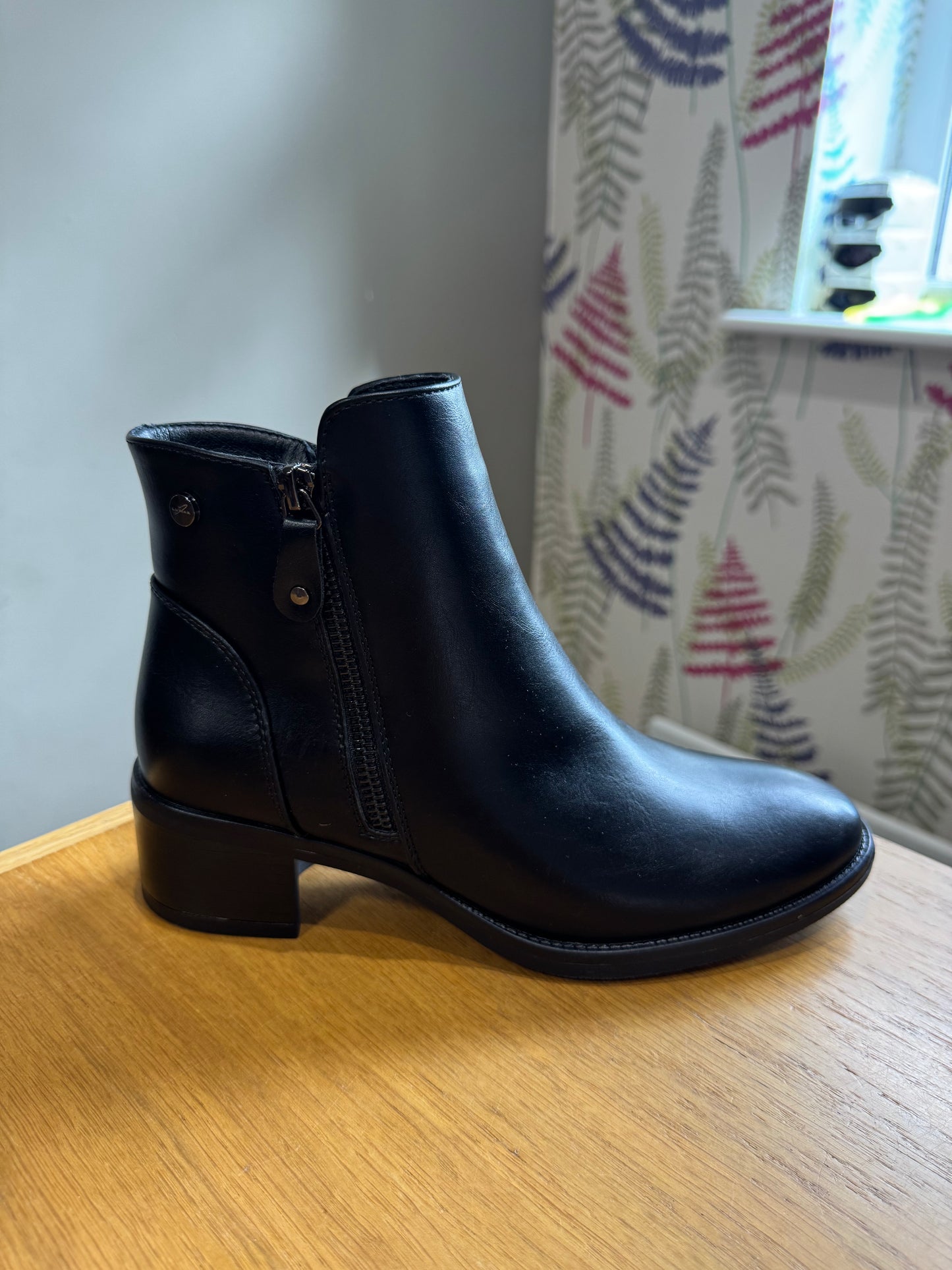 Lunar Sabina Black Boot