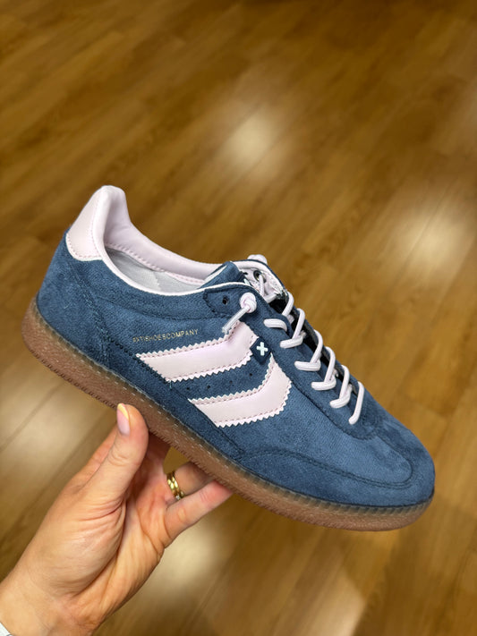 XTI Navy/Pink Stripe Trainer