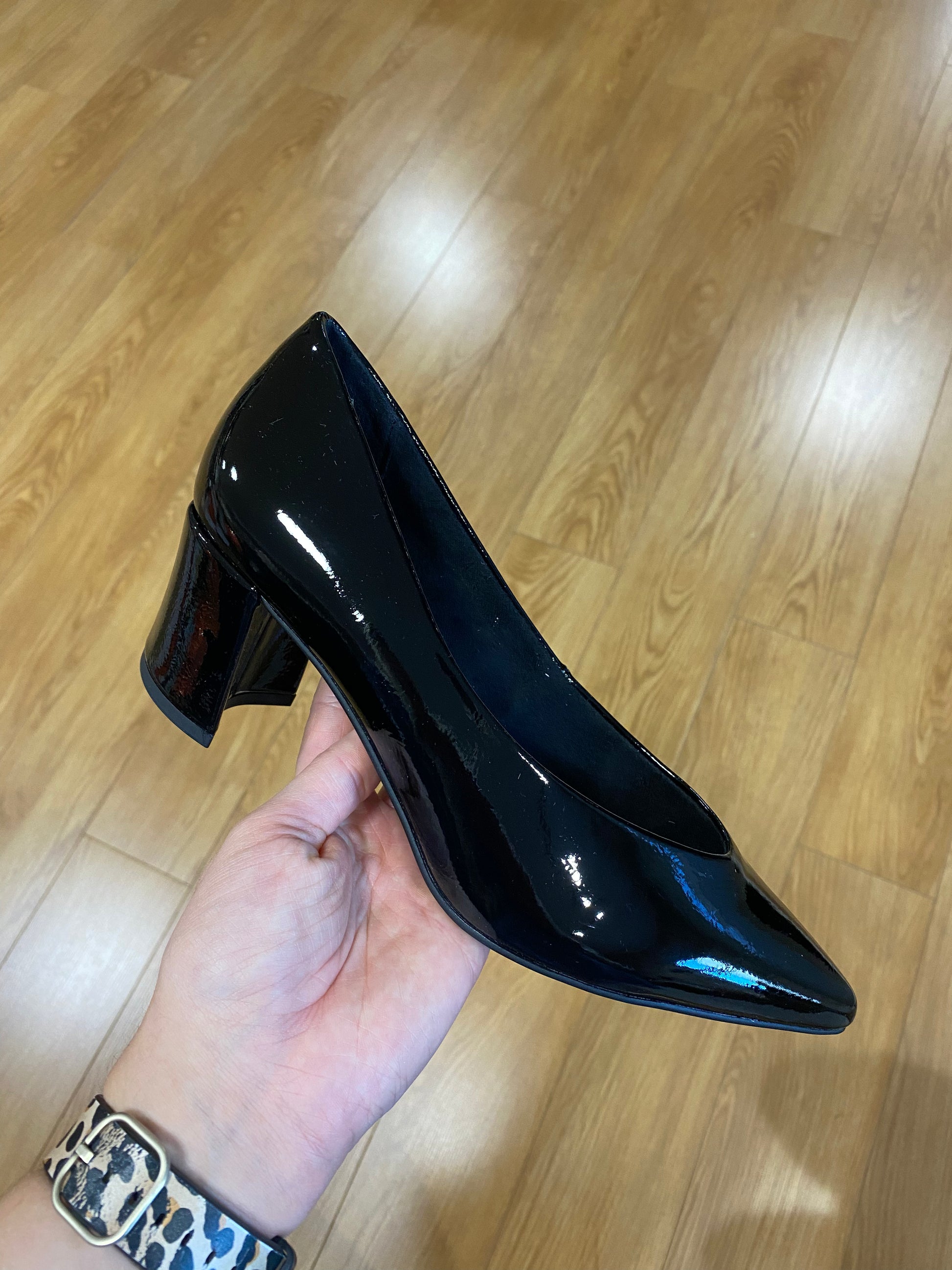 Marco tozzi 2025 court shoes