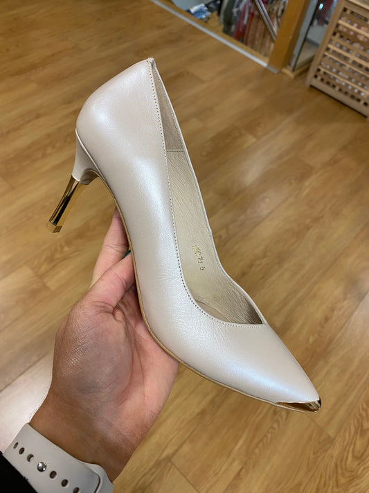 Emis Ivory/Beige Court Shoe